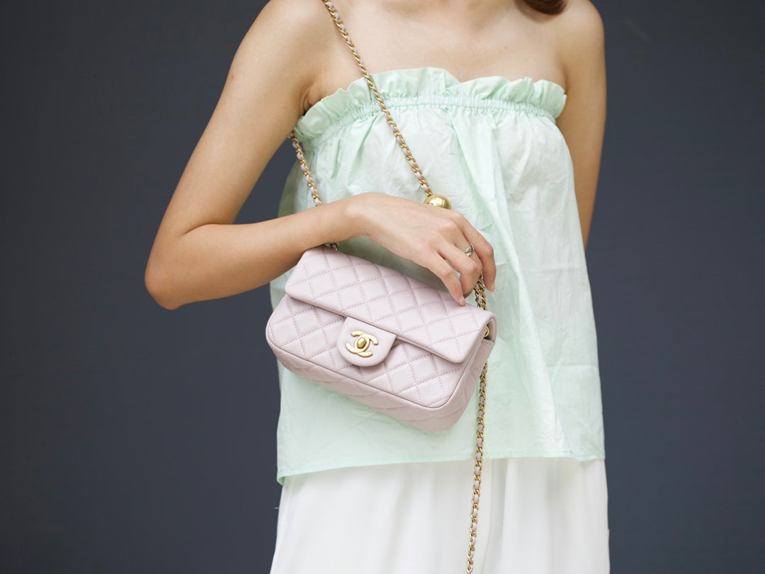 MINI RECTANGLE FLAP BAG 20CM LIGHT PINK LAMBSKIN GOLD HARDWARE