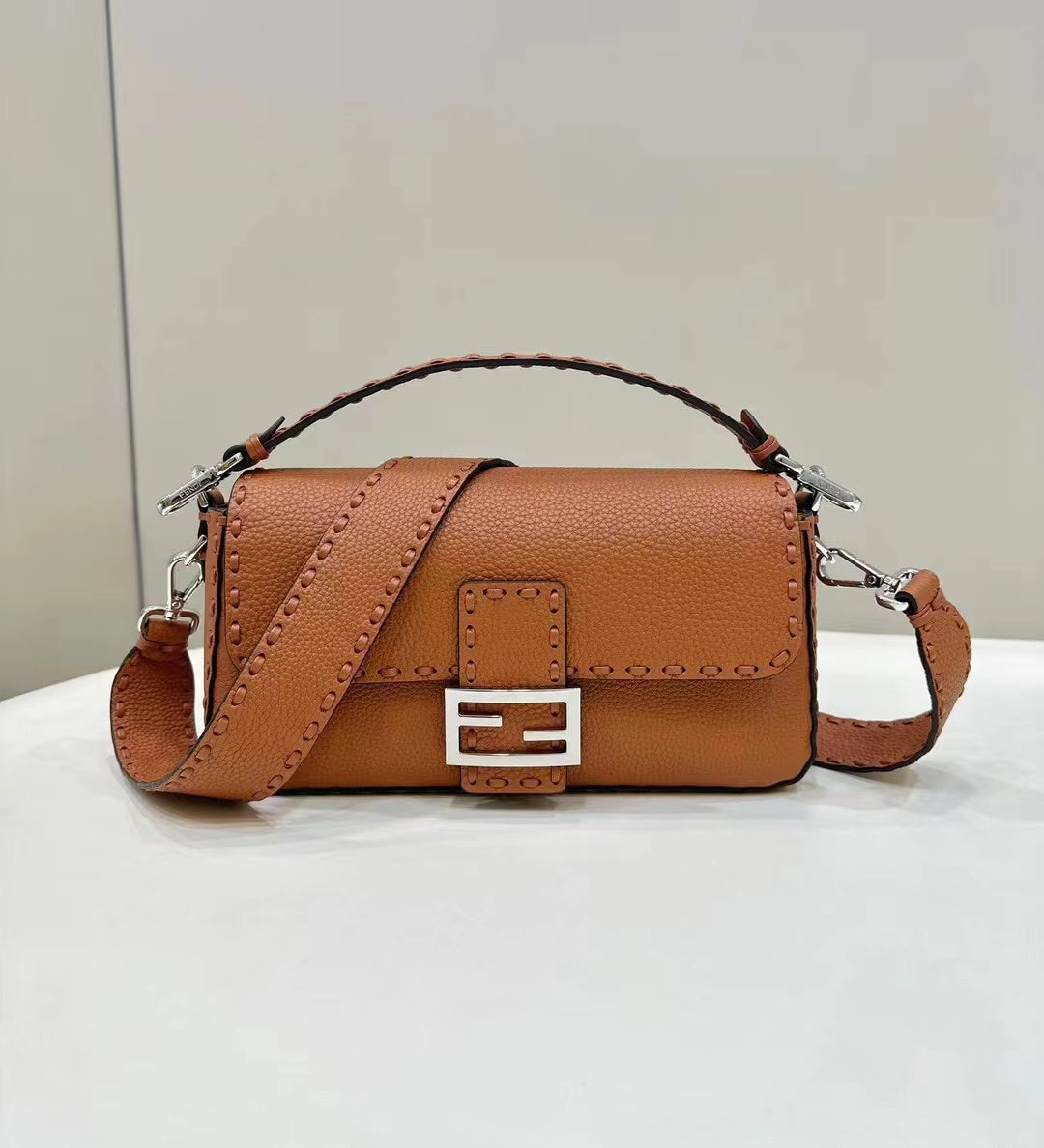 BAGUETTE 27CM BROWN CALFSKIN SILVER HARDWARE