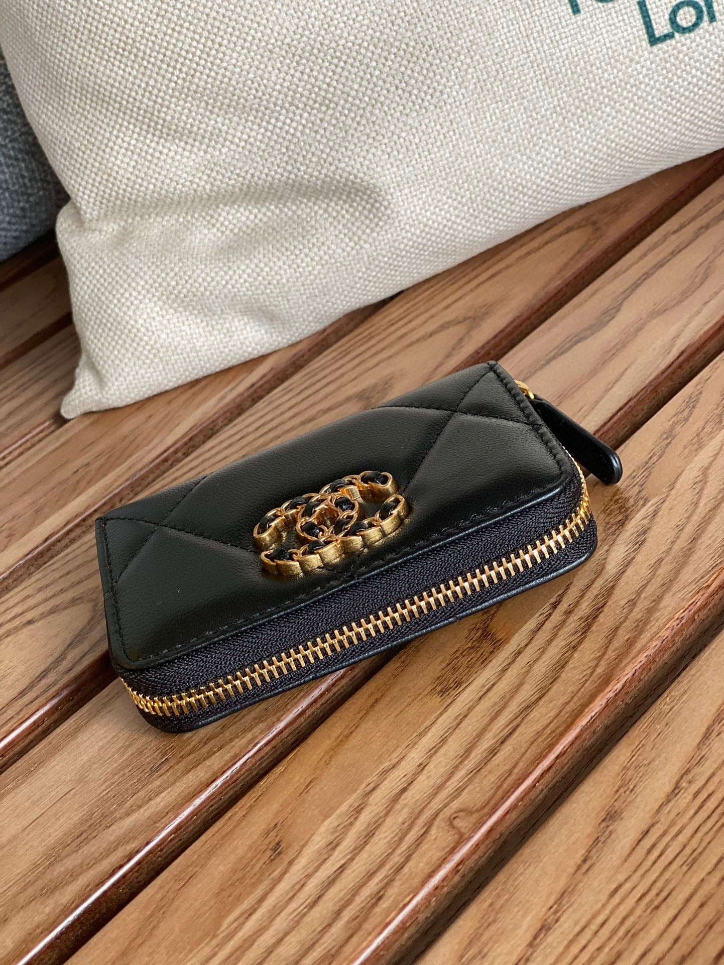 CC 19 Zipped Coin Purse Lambskin