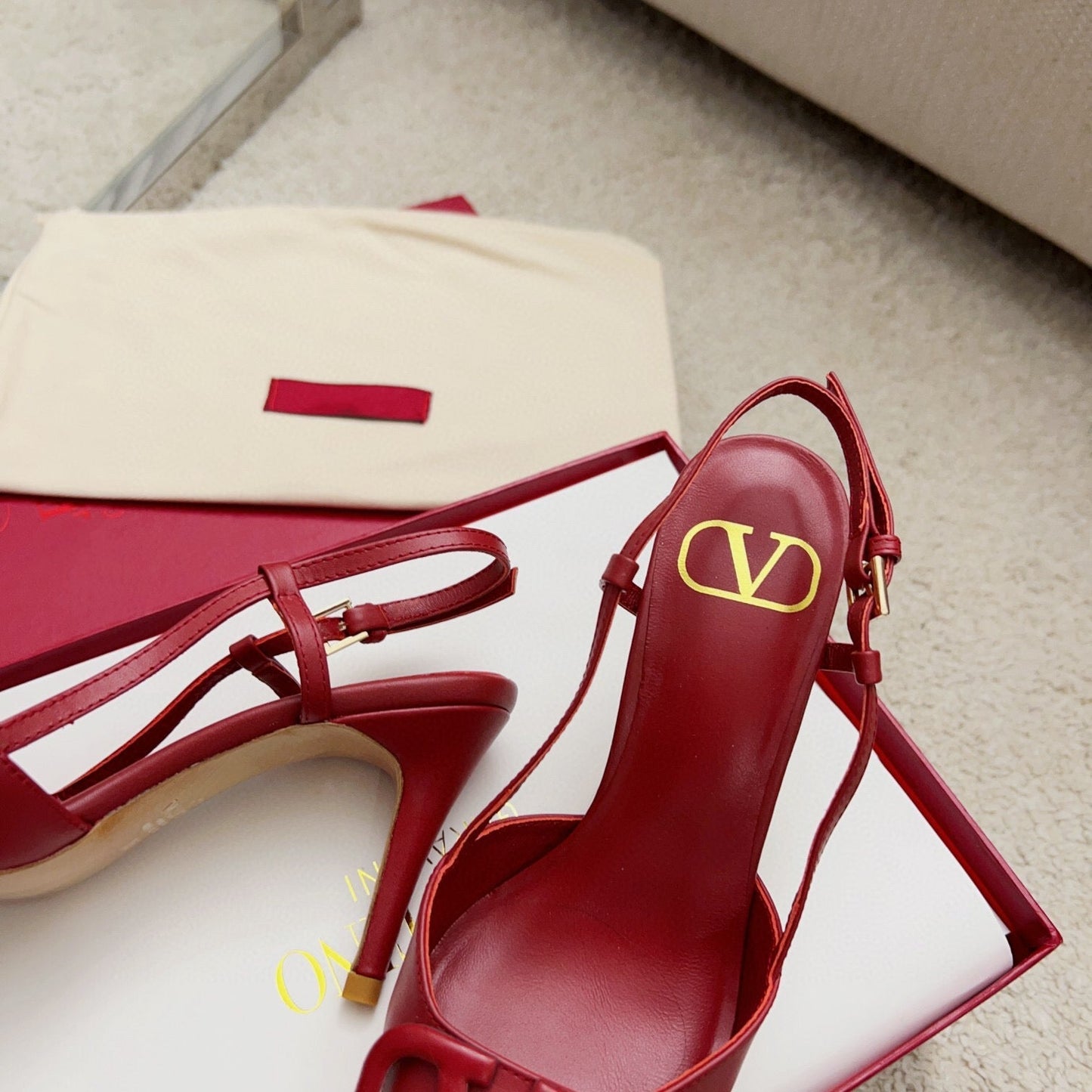 Valentin Vlogo Signature Slingback Red Calfskin