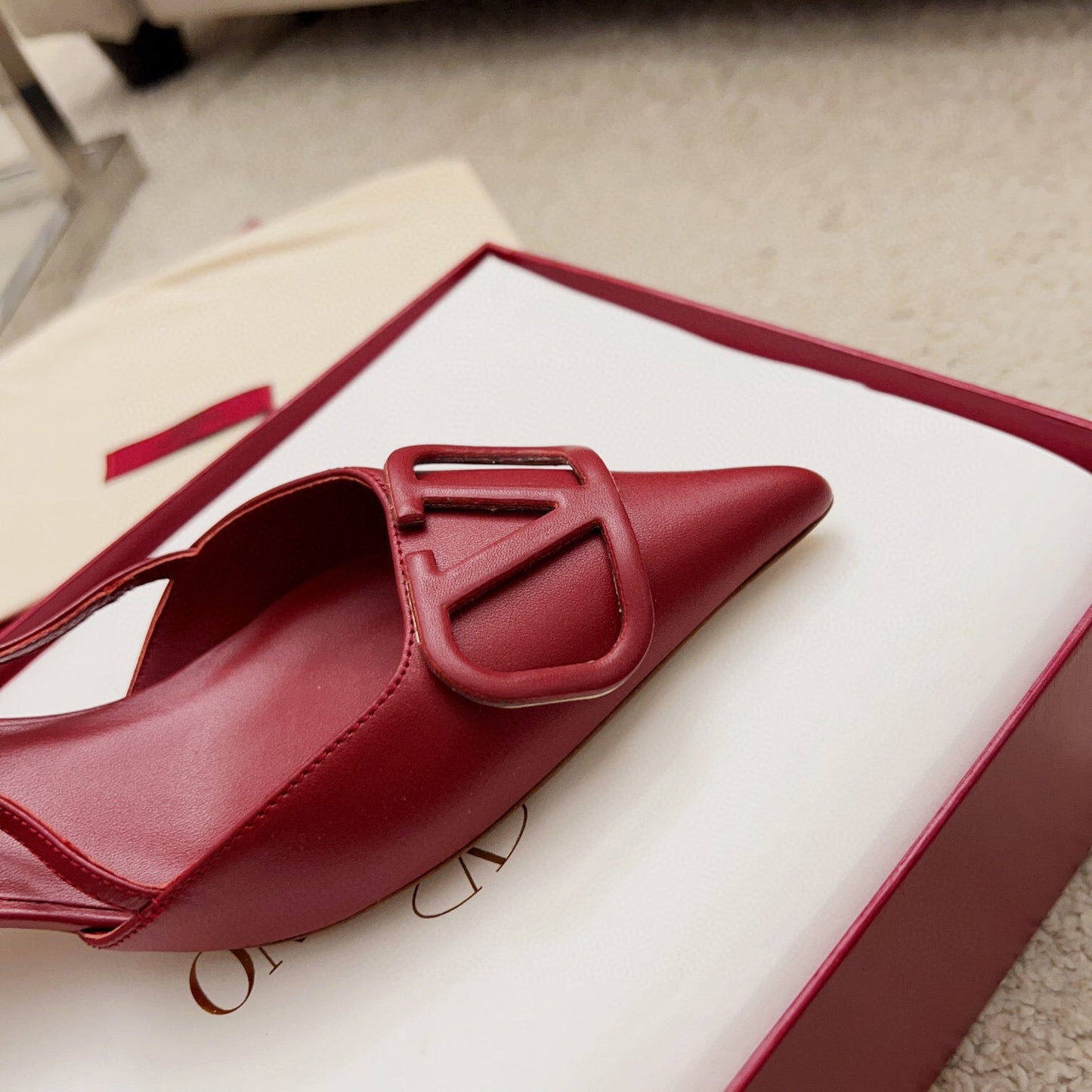 Valentin Vlogo Signature Slingback Red Calfskin