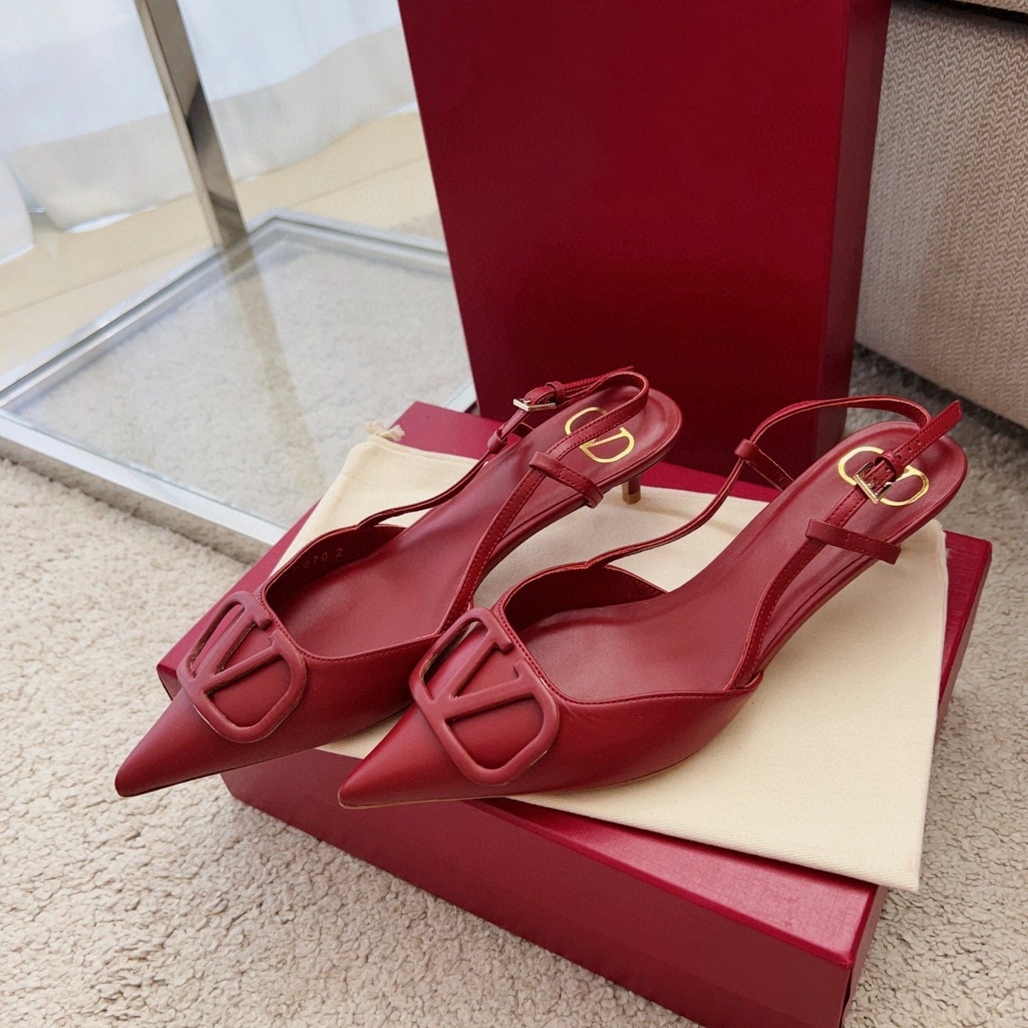 Valentin Vlogo Signature Slingback Red Calfskin