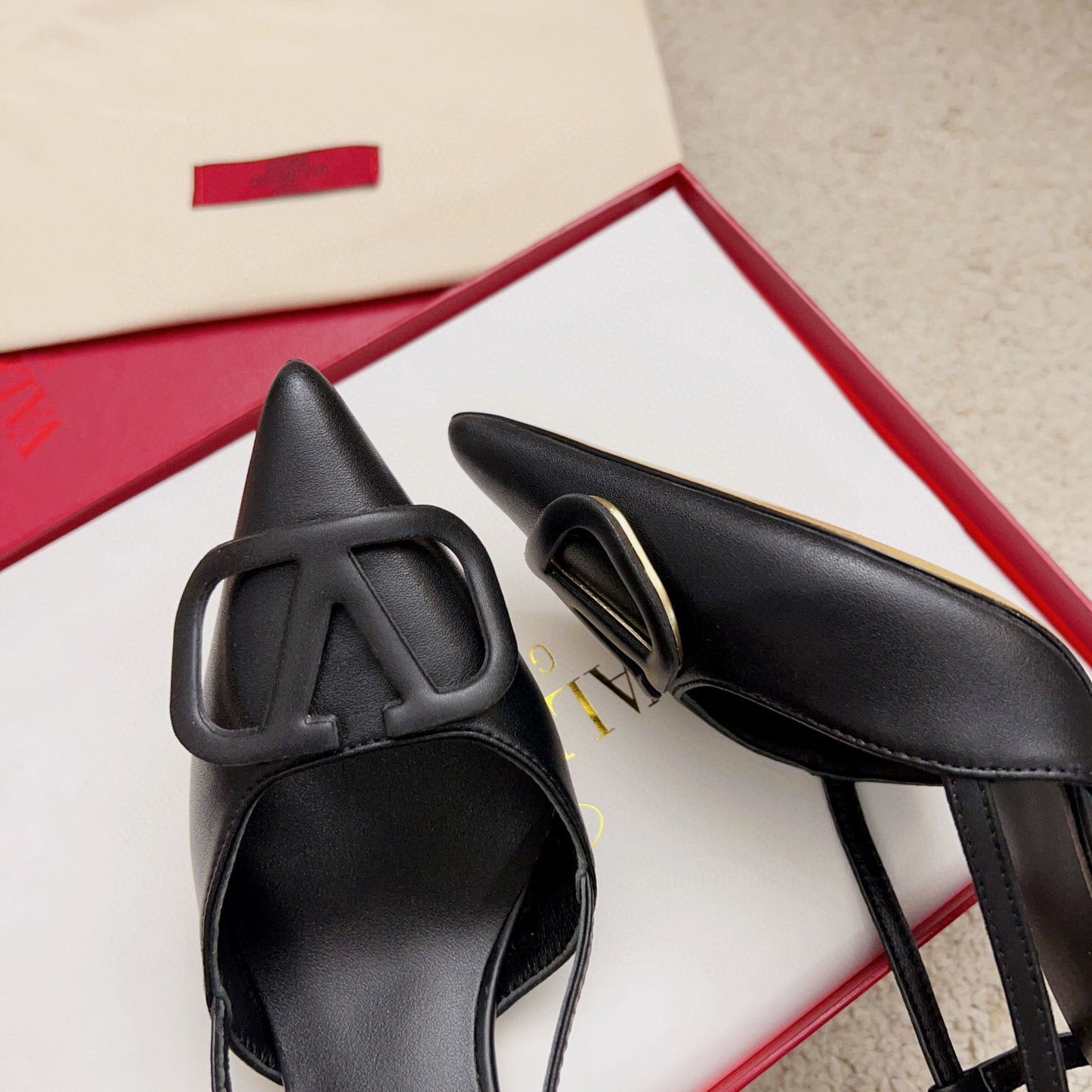 Valentin Vlogo Signature Slingback Black Calfskin