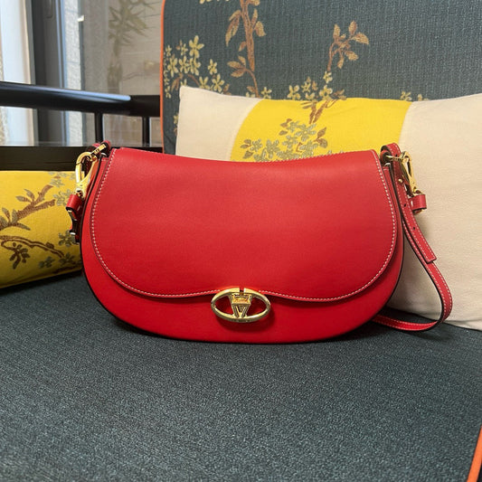 valenti garavani medium ohval 31cm red calskin