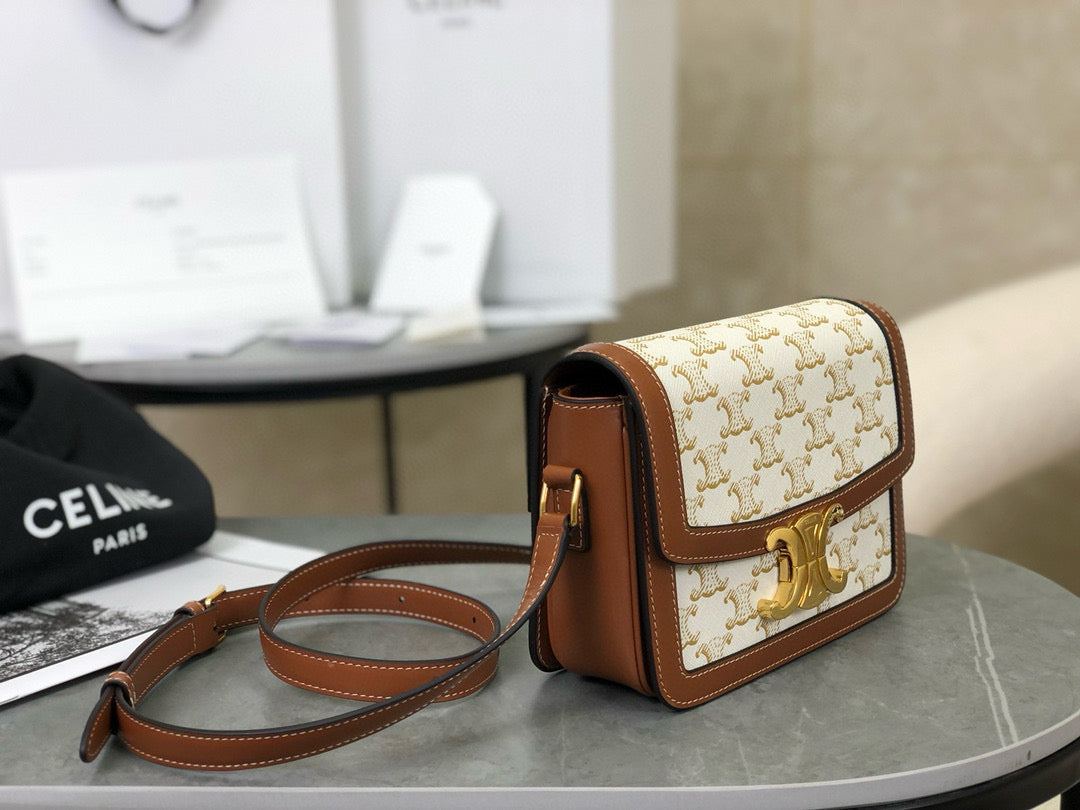 TEEN TRIOMPHE 18.5 WHITE MONOGRAM CANVAS TAN CALFSKIN