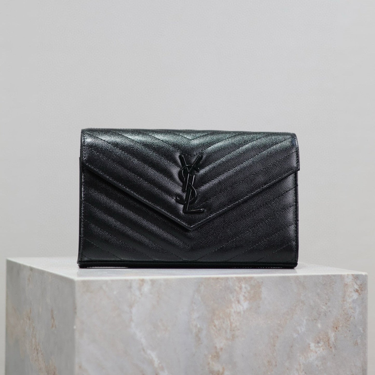 YL Woc 22cm All Black Grained Calfskin