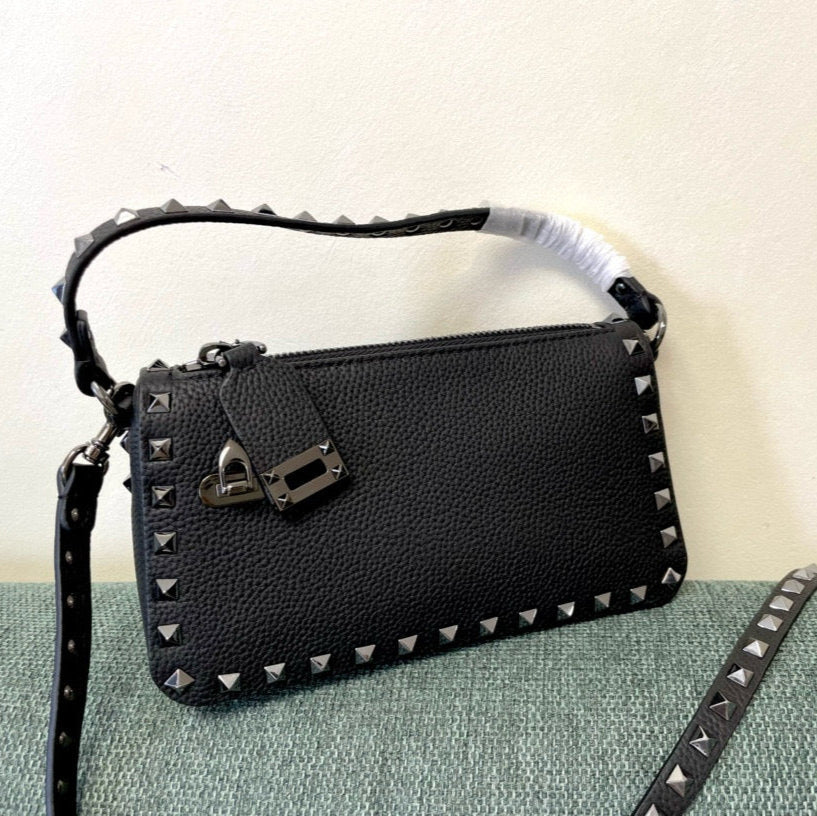 Small Rockstud Bag 19cm Black Grainy Calfskin