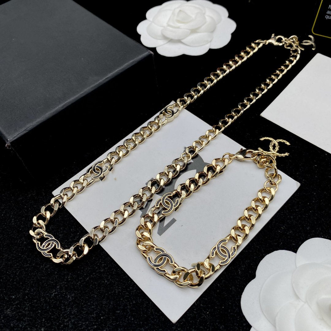 CC BLACK NECKLACE GOLD DIAMOND