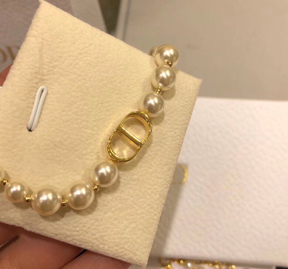 THE CD LETTER SIMPLE PEARL BRACELET