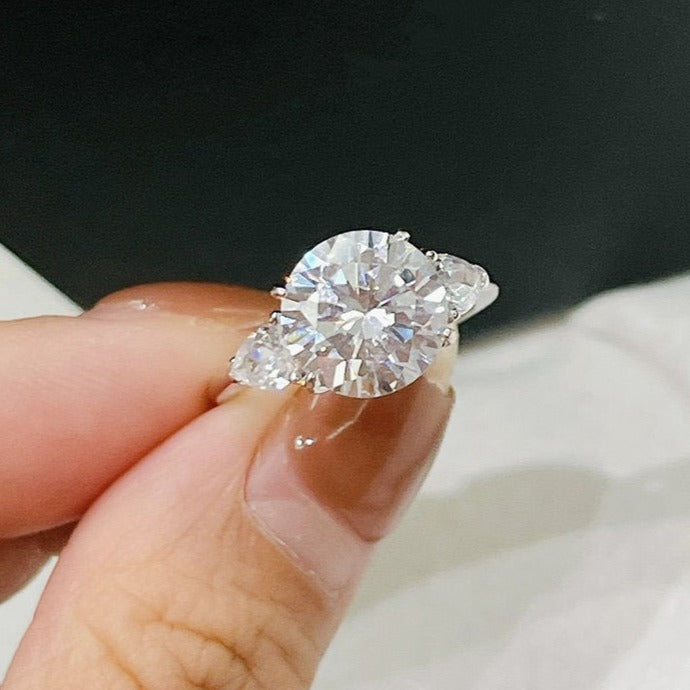 PROMISE ROUND SILVER DIAMOND EAGAGEMENT RING