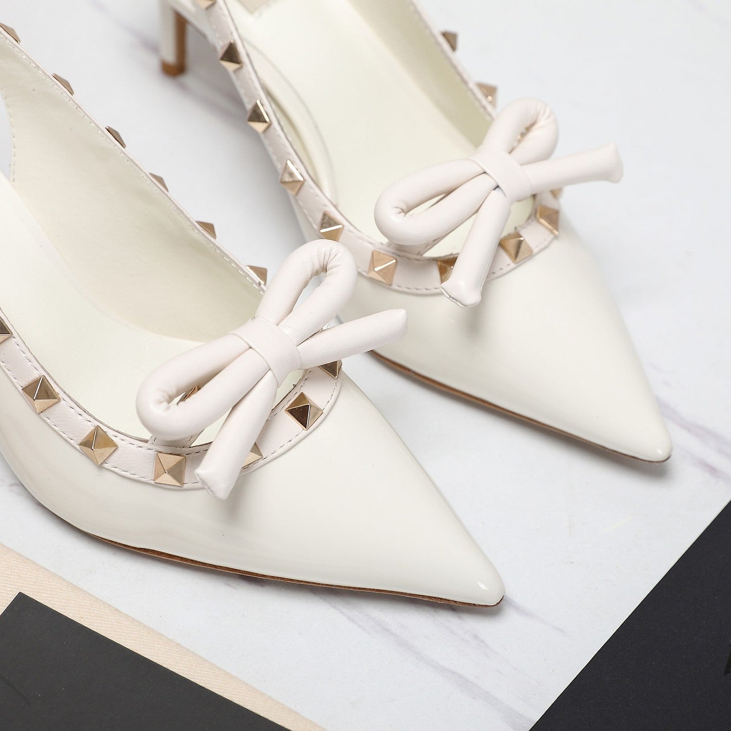 Rockstud Bow Slingback White Calfskin With Matching Studs