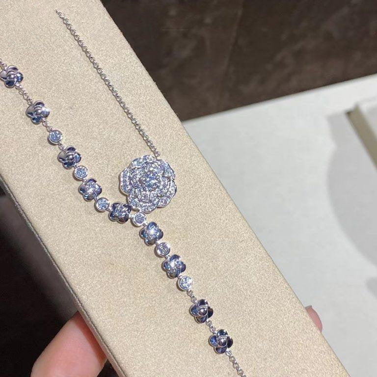 BOUTON DE CAMELIA SILVER DIAMOND NECKLACE