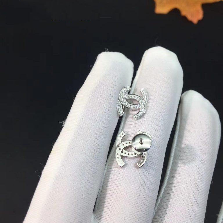 CC LOGO EARRINGS SMALL SILVER DIAMOND