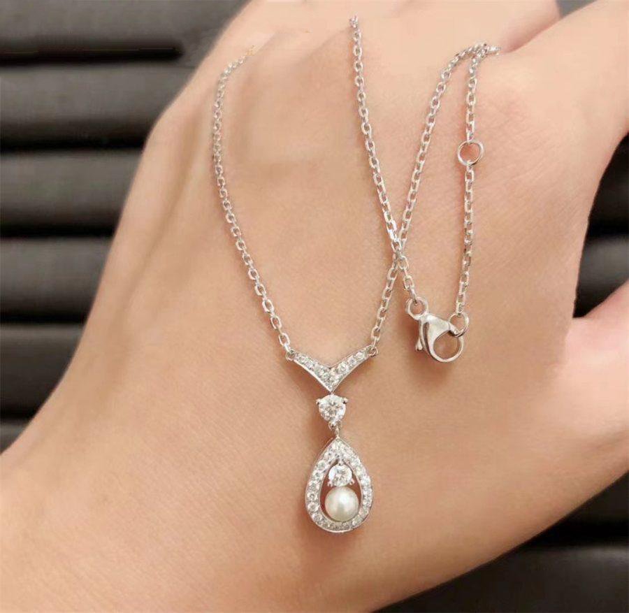 JOSEPHINE WHITE MOP SILVER DIAMOND NECKLACE