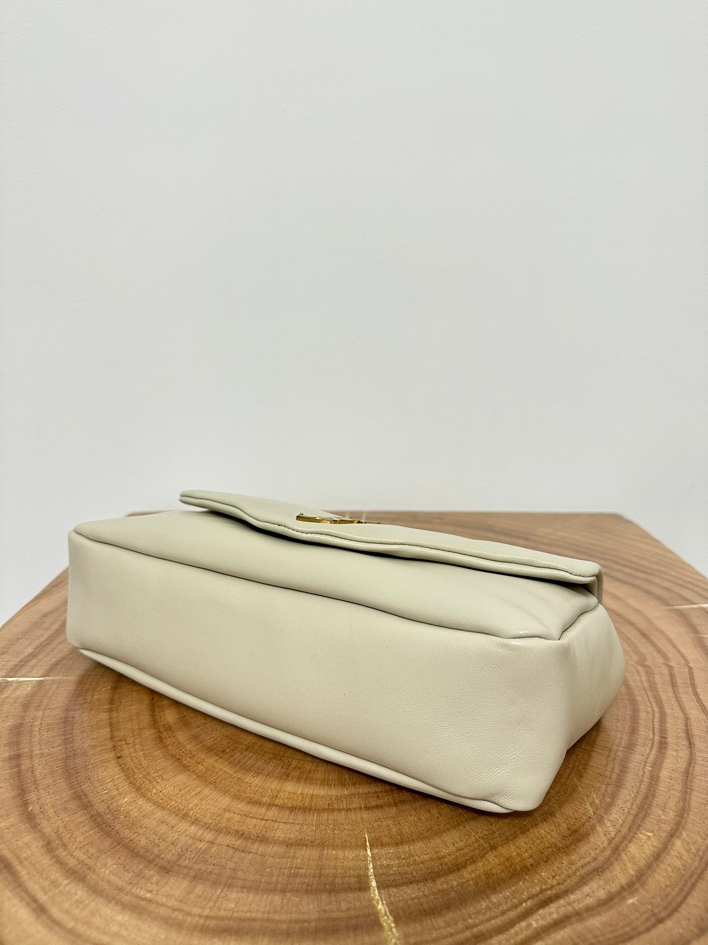 SL 26cm Calypso Chain Bag White Leather