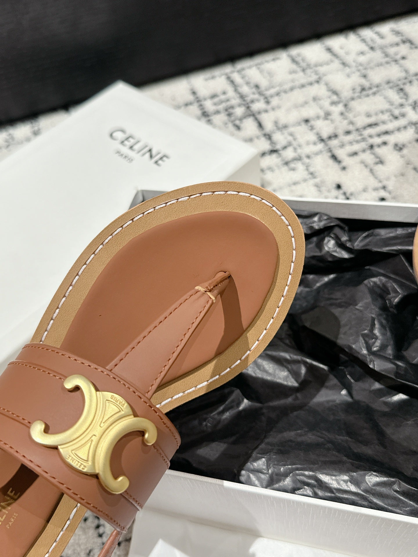 THONG SANDAL IN BRONZE BROWN CALFSKIN