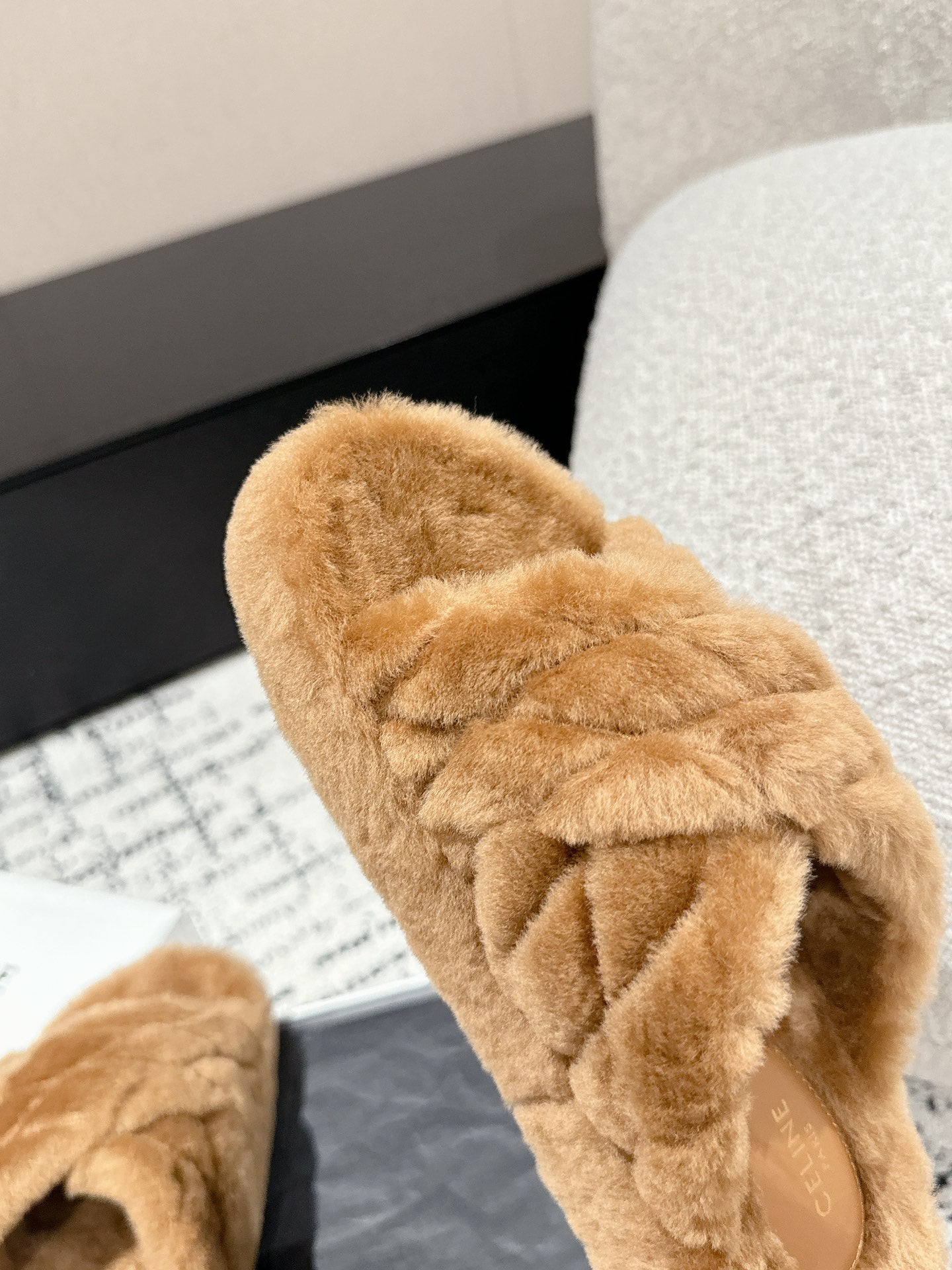 CROSS STRAP SLIPPER IN CAMEL BROWN SHEARLING