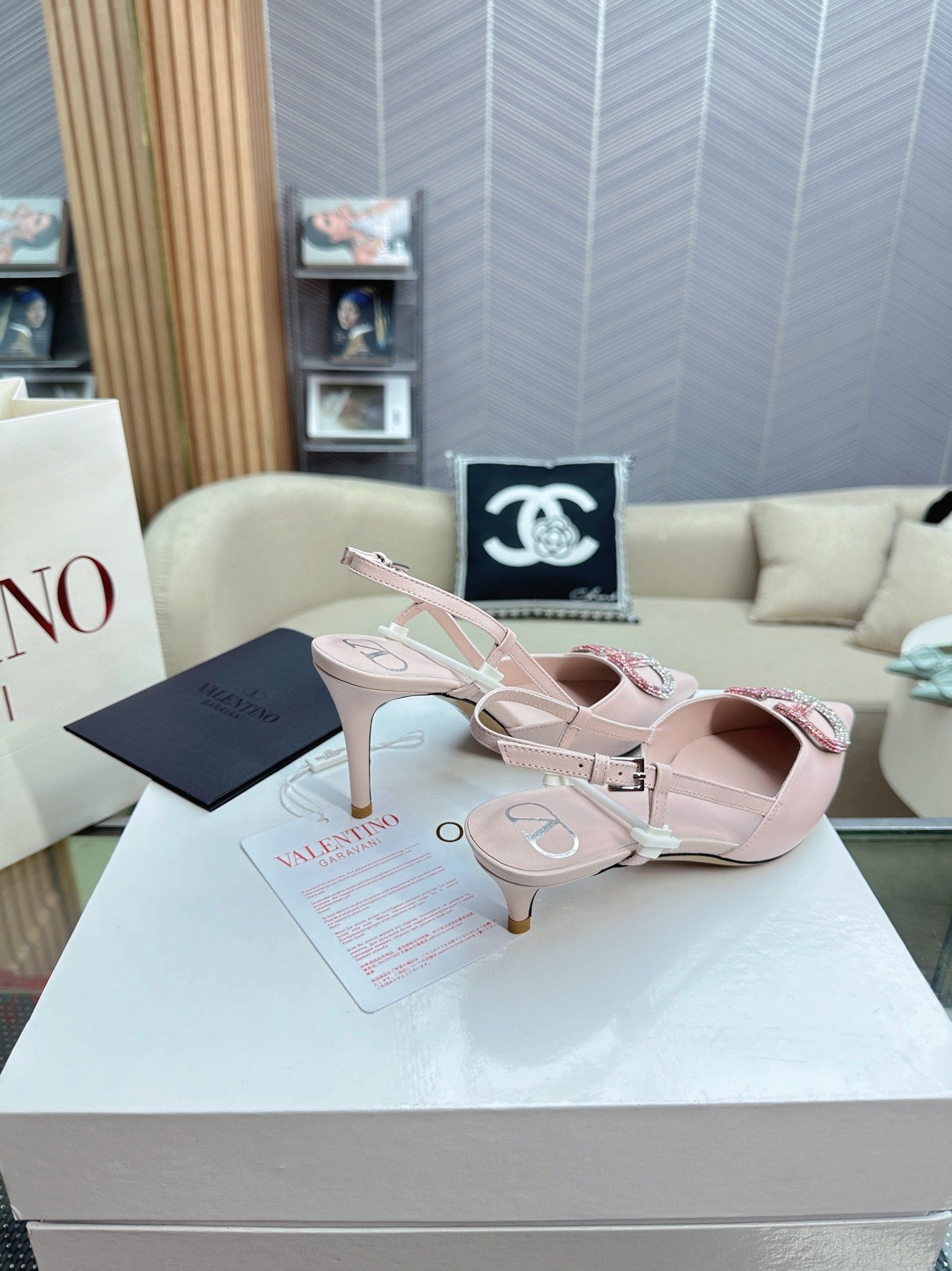 VLOGO SLINGBACK PUMP IN PASTEL PINK CALFSKIN LEATHER