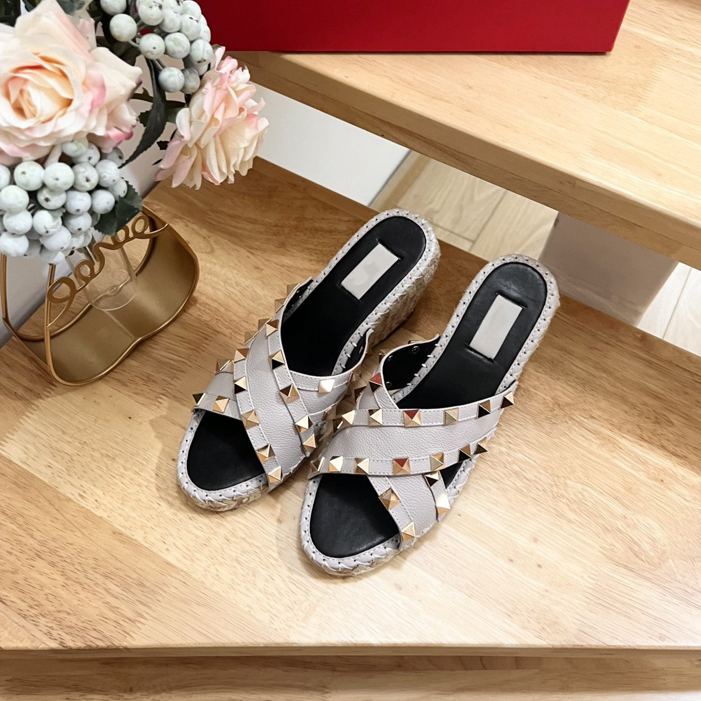 Rockstud Crisscross Espadrilles 80mm Sandal Wedges Ivory