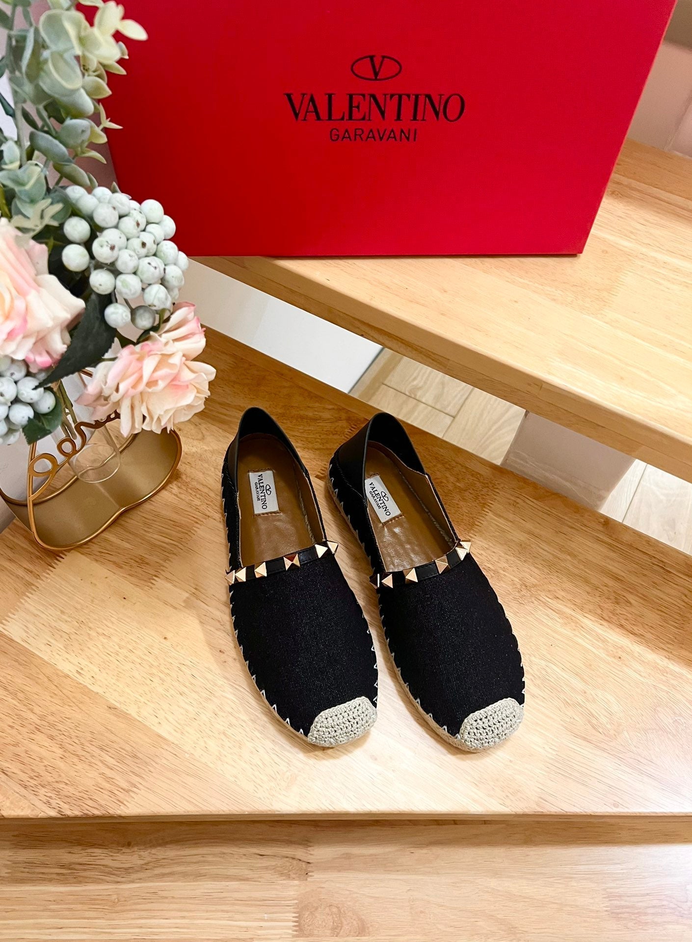 ROCKSTUD BLACK CANVAS ESPADRILLES