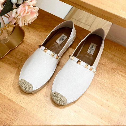 ROCKSTUD WHITE CANVAS ESPADRILLES