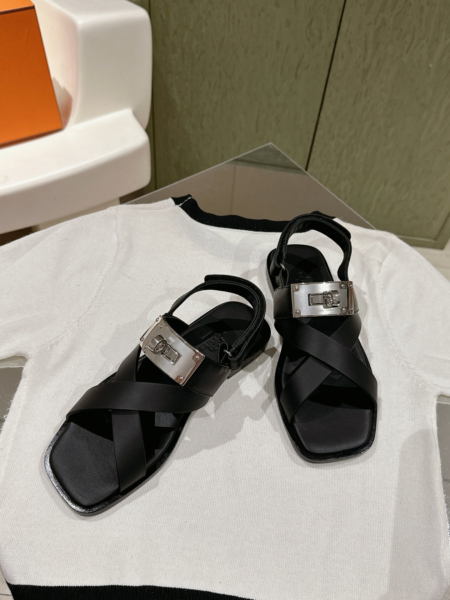 Sandal Ines Black Lambskin