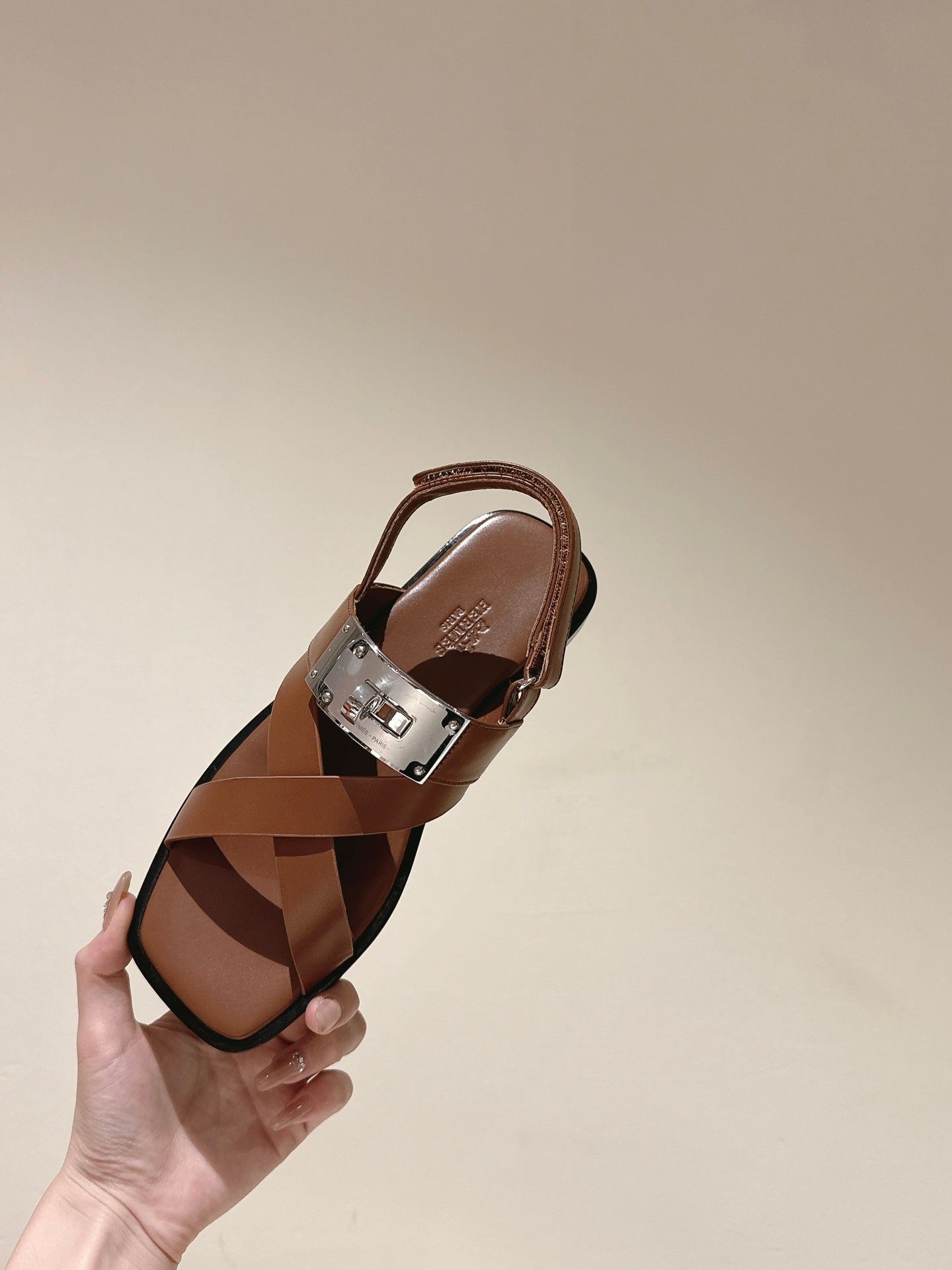 Sandal Ines Tan Lambskin