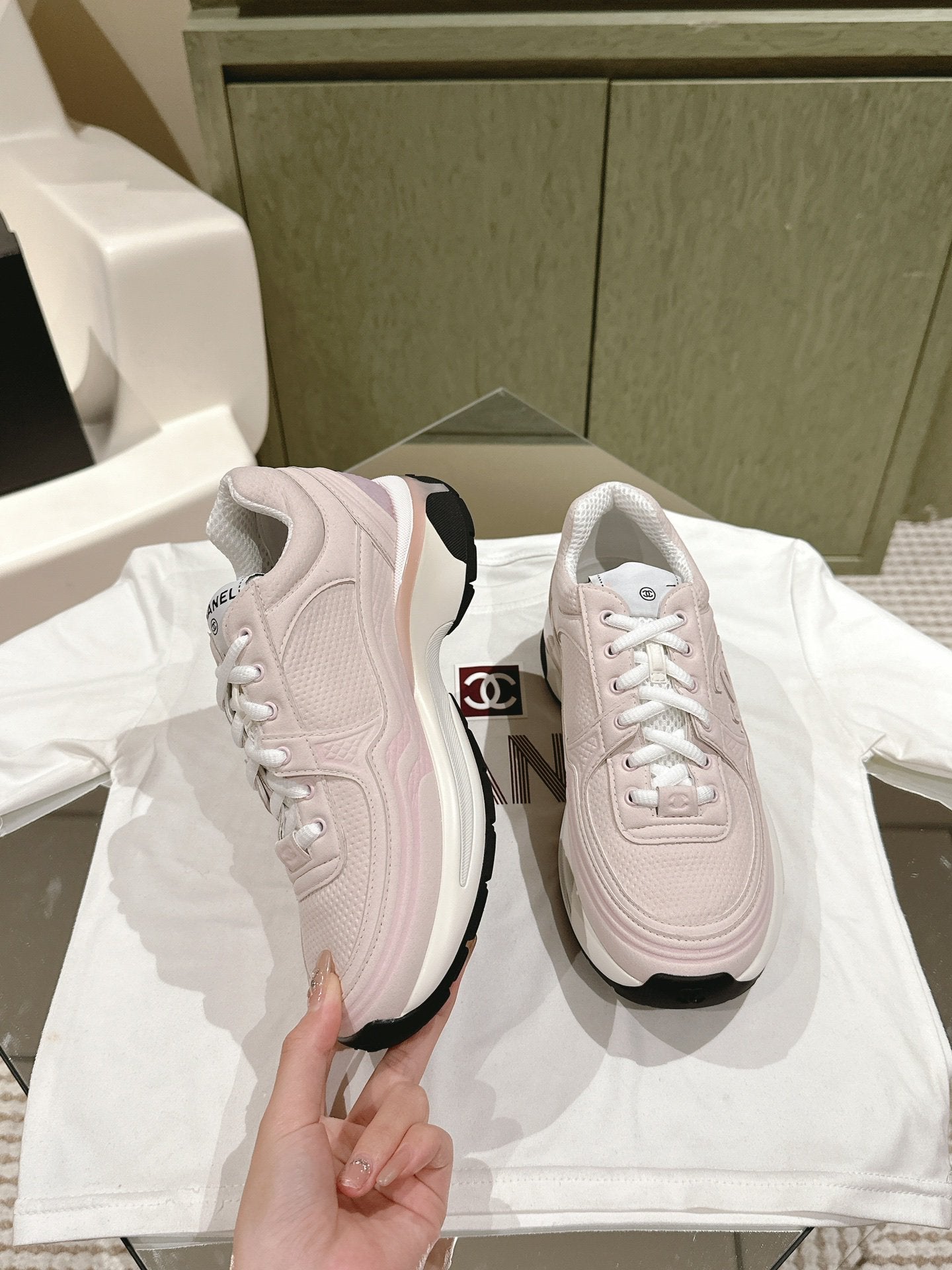 cc trainer light pink fabric