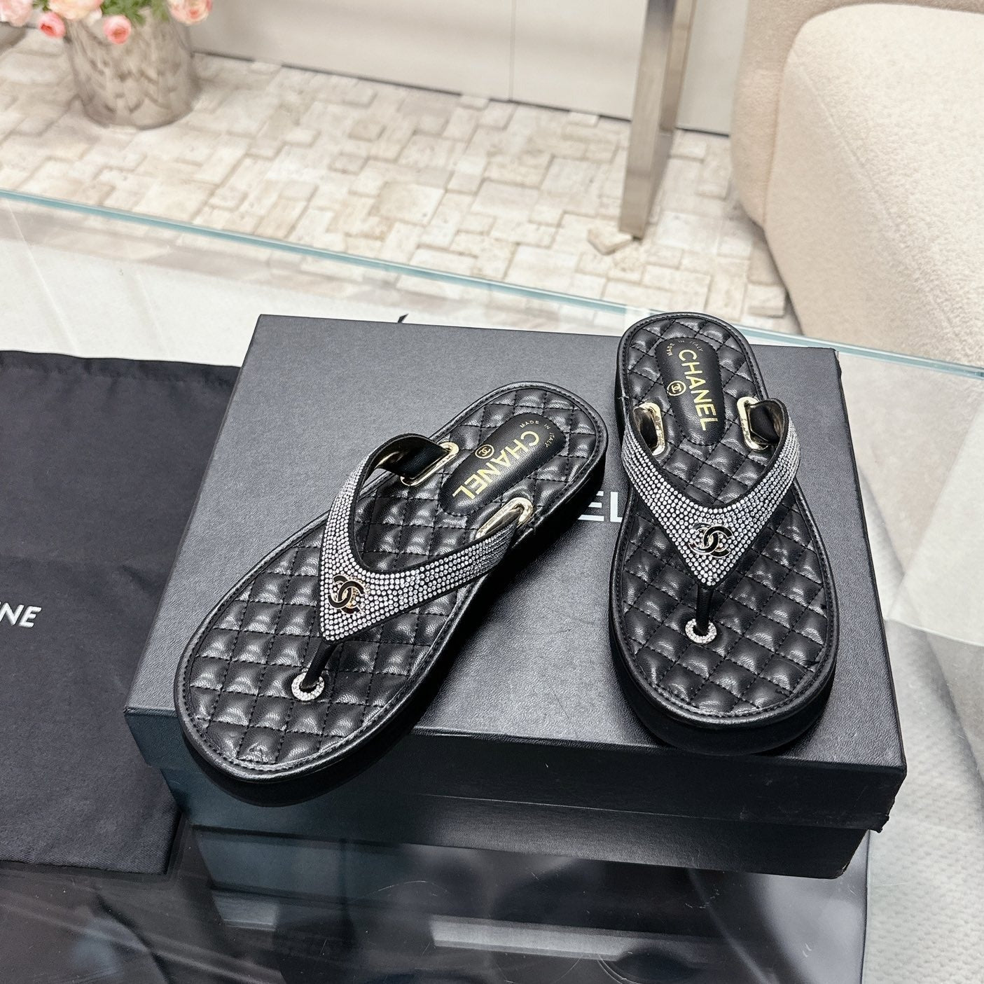 cc thong sandal black quilted calfskin