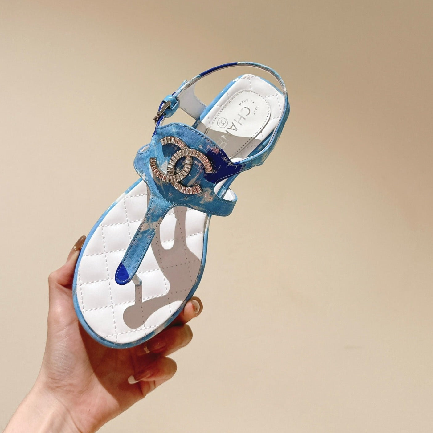 thong sandal cloud blue white quilted clafskin