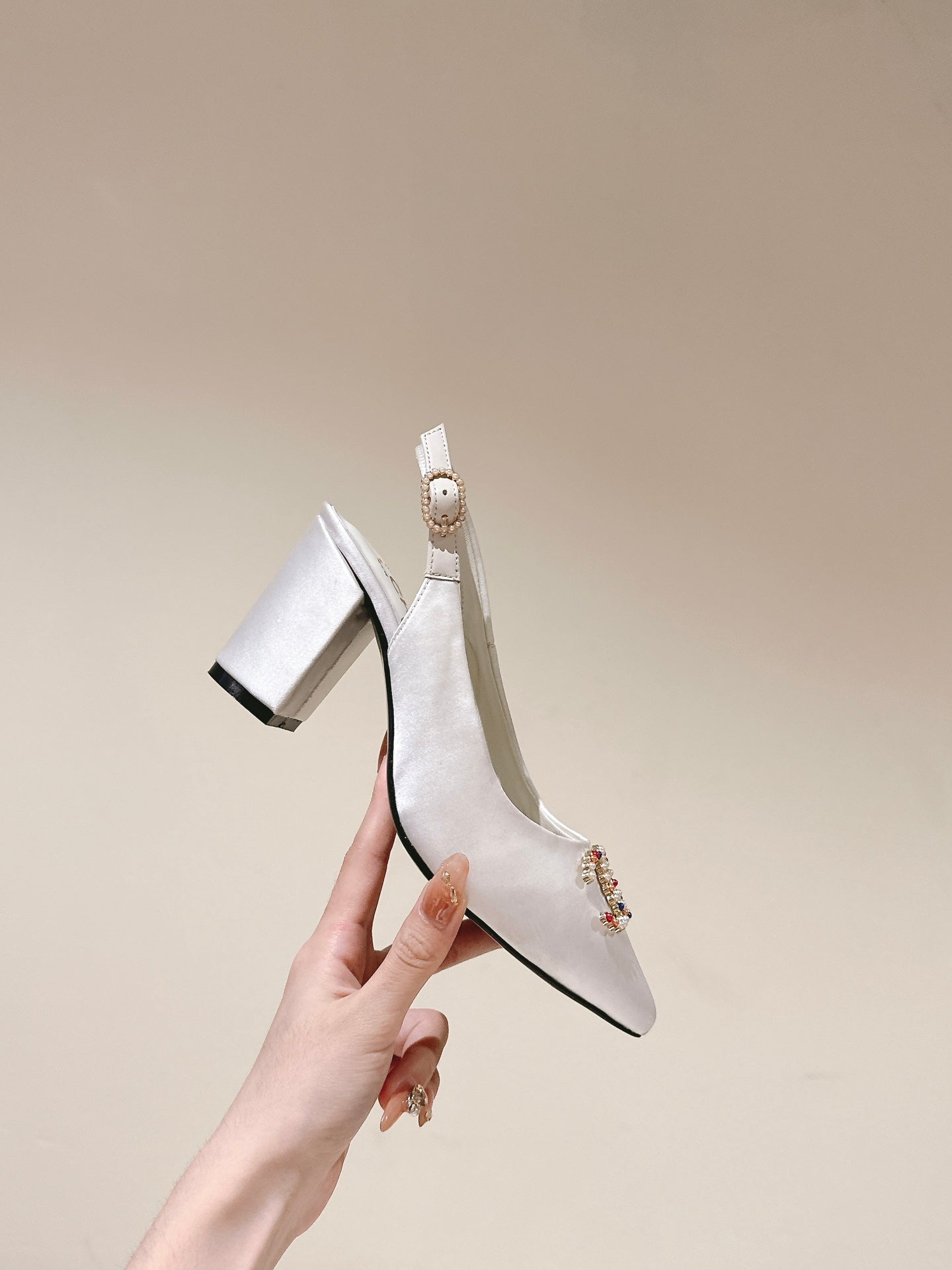 slingbacks 75 white satin multicolor logo