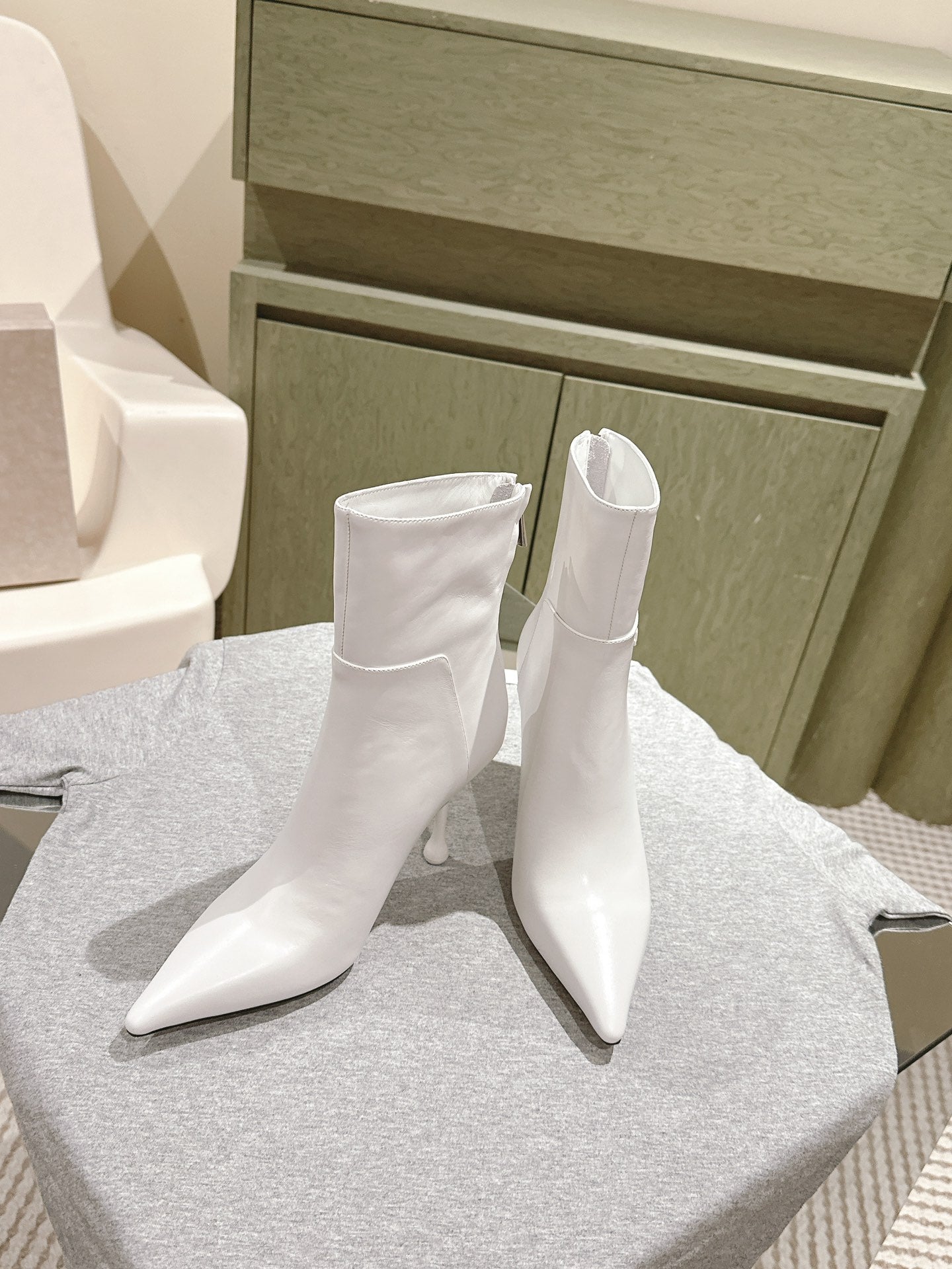 Jimmy Cycas Ankle Boot 90mm In White Lambskin 813450