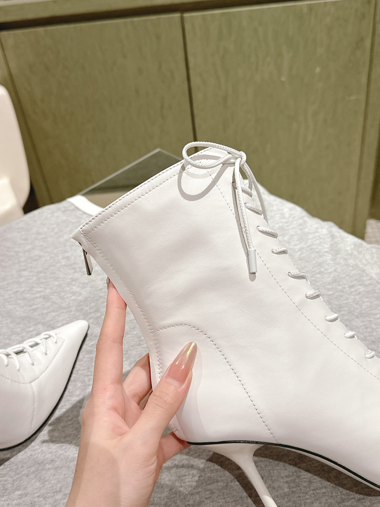 Jimmy Scarlett Ankle Boot 90mm In White Lambskin 813455