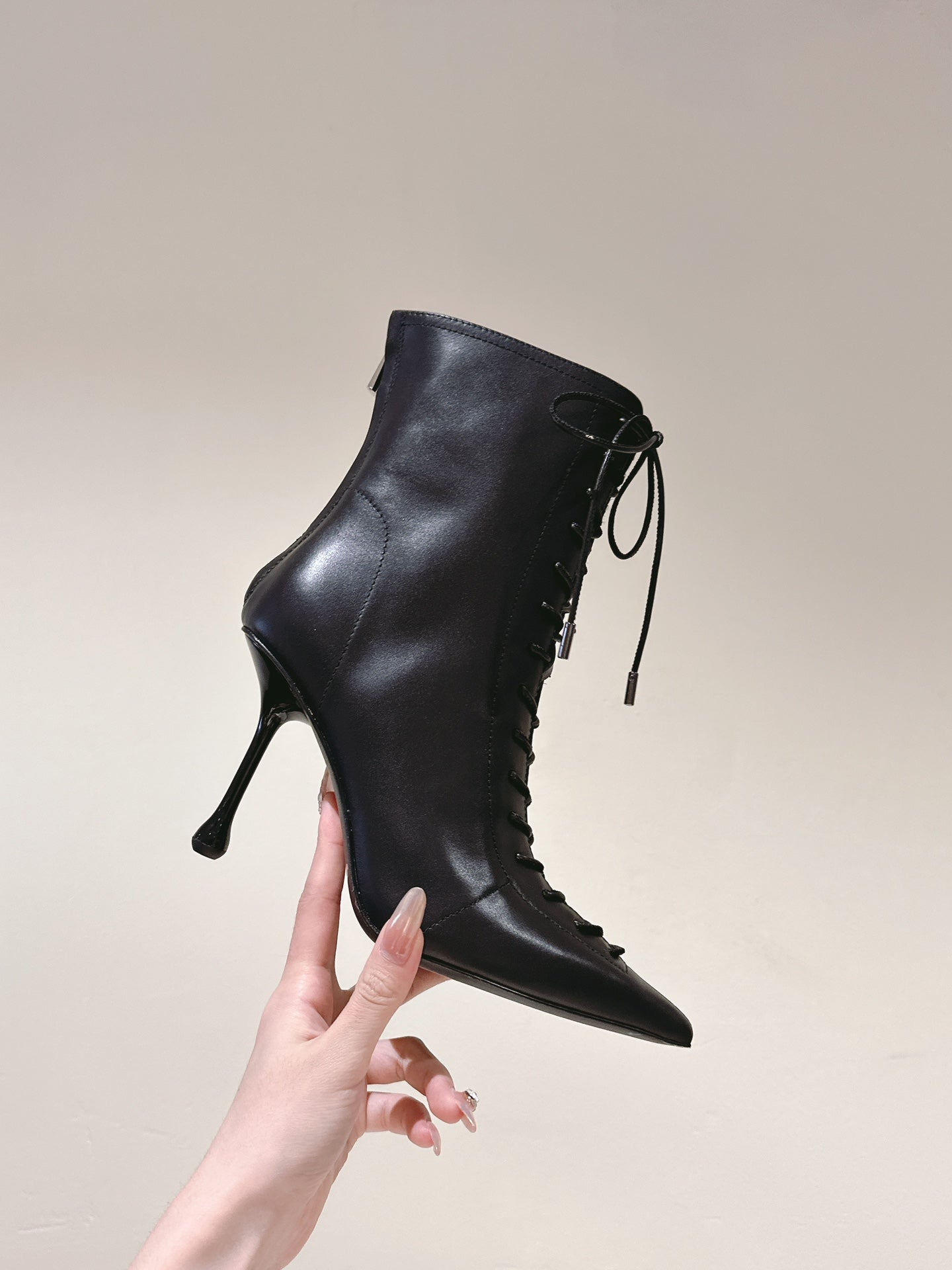 Jimmy Scarlett Ankle Boot 90mm In Black Lambskin 813456