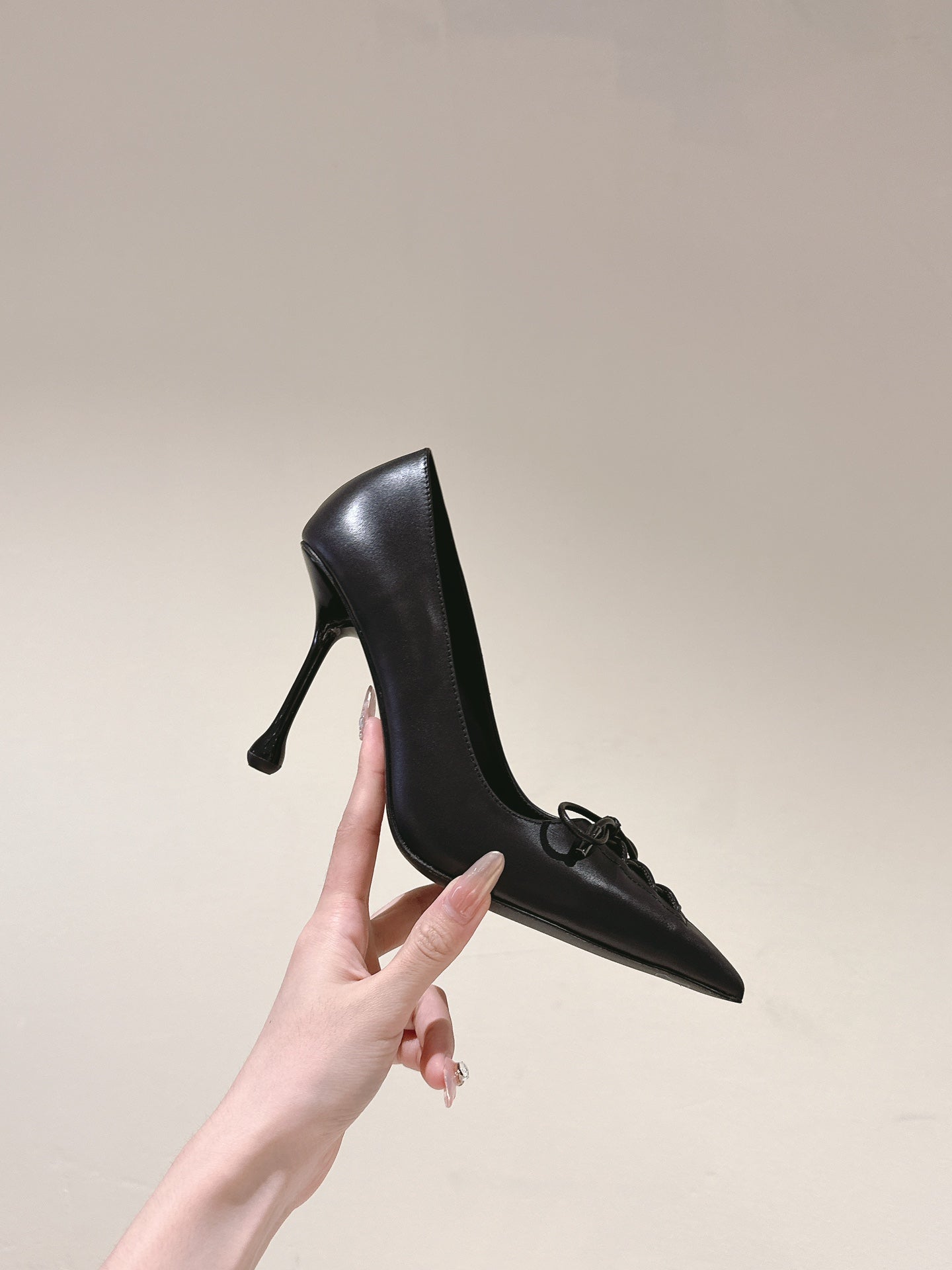 Jimmy Scarlett 90mm In Black Lambskin Pumps 813461