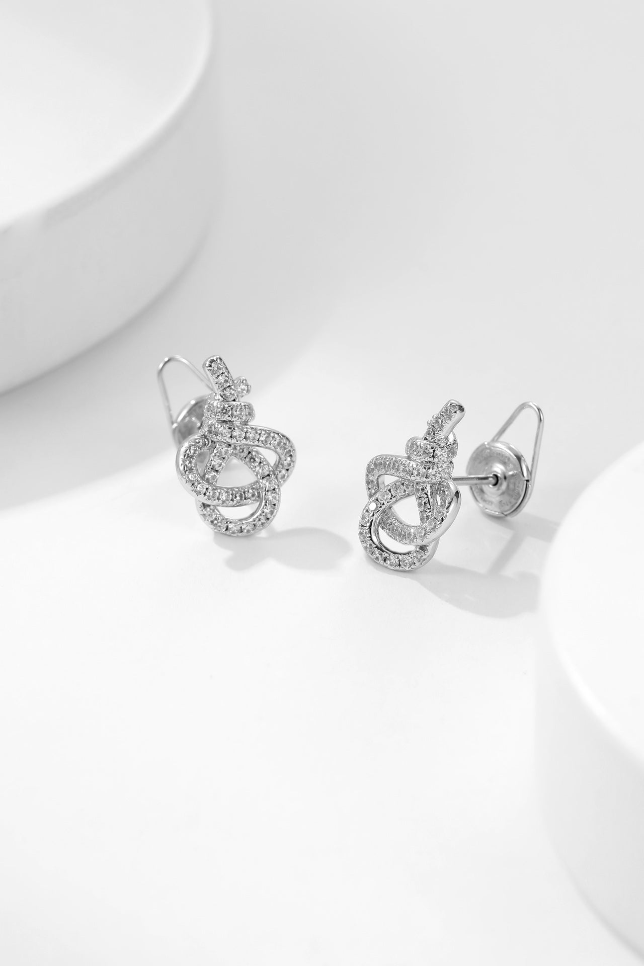 tiffan key woven diamond earrings