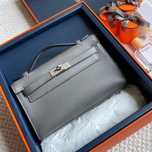 HM Kelly Pochette 22cm Smoke Gray Swift Silver Hardware