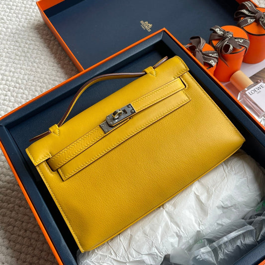 HM Kelly Pochette 22cm Yellow Swift Silver Hardware