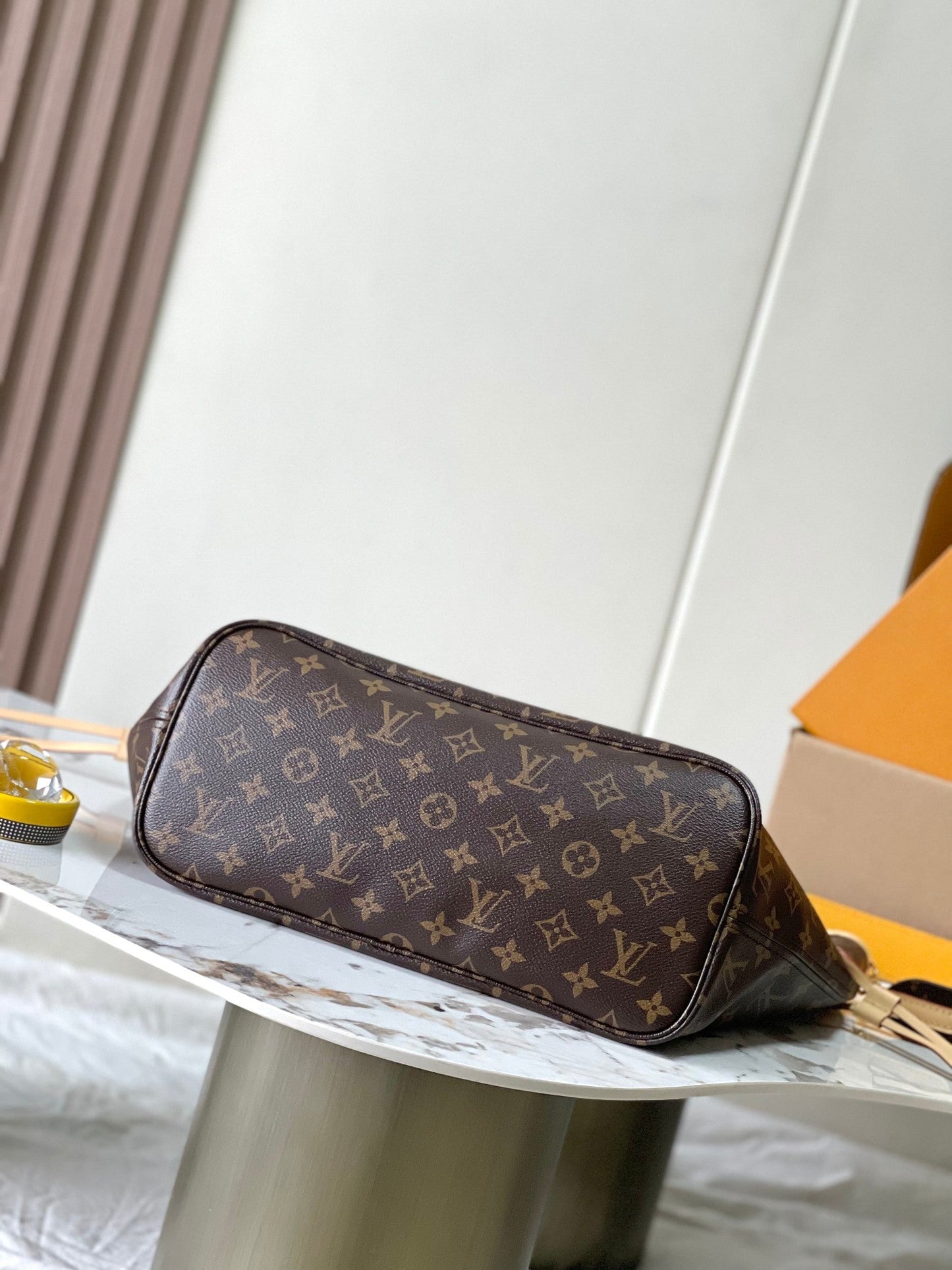 Reversible Neverfull MM 31 Inside Out Gold