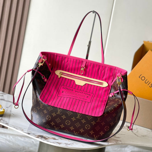 Reversible Neverfull MM 31 Inside Out Dark Pink Handle