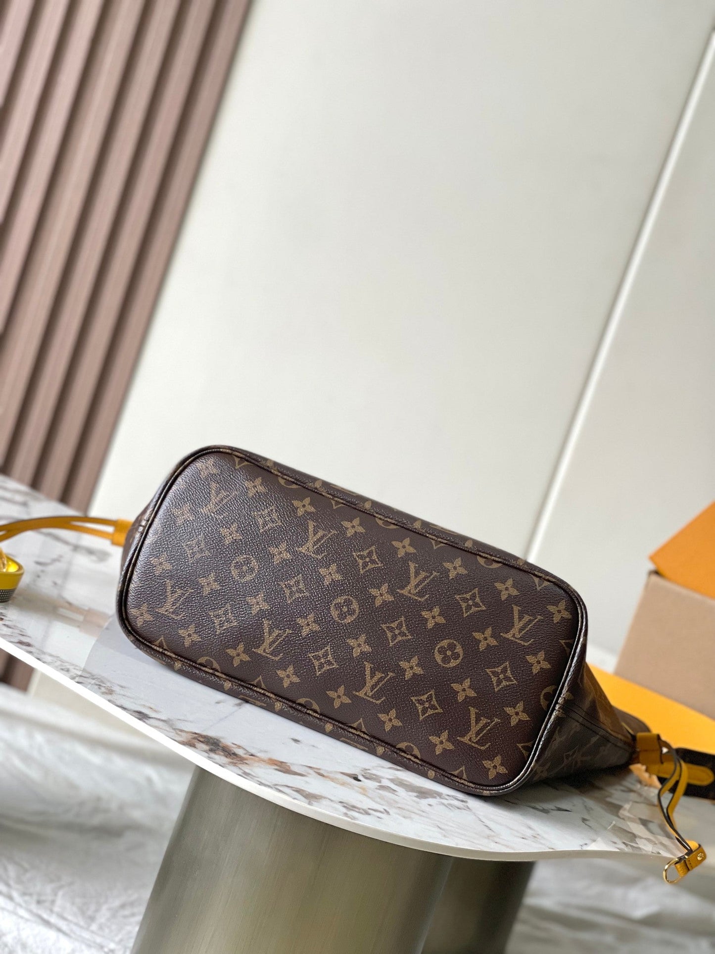 Reversible Neverfull MM 31 Inside Out Gold Handle