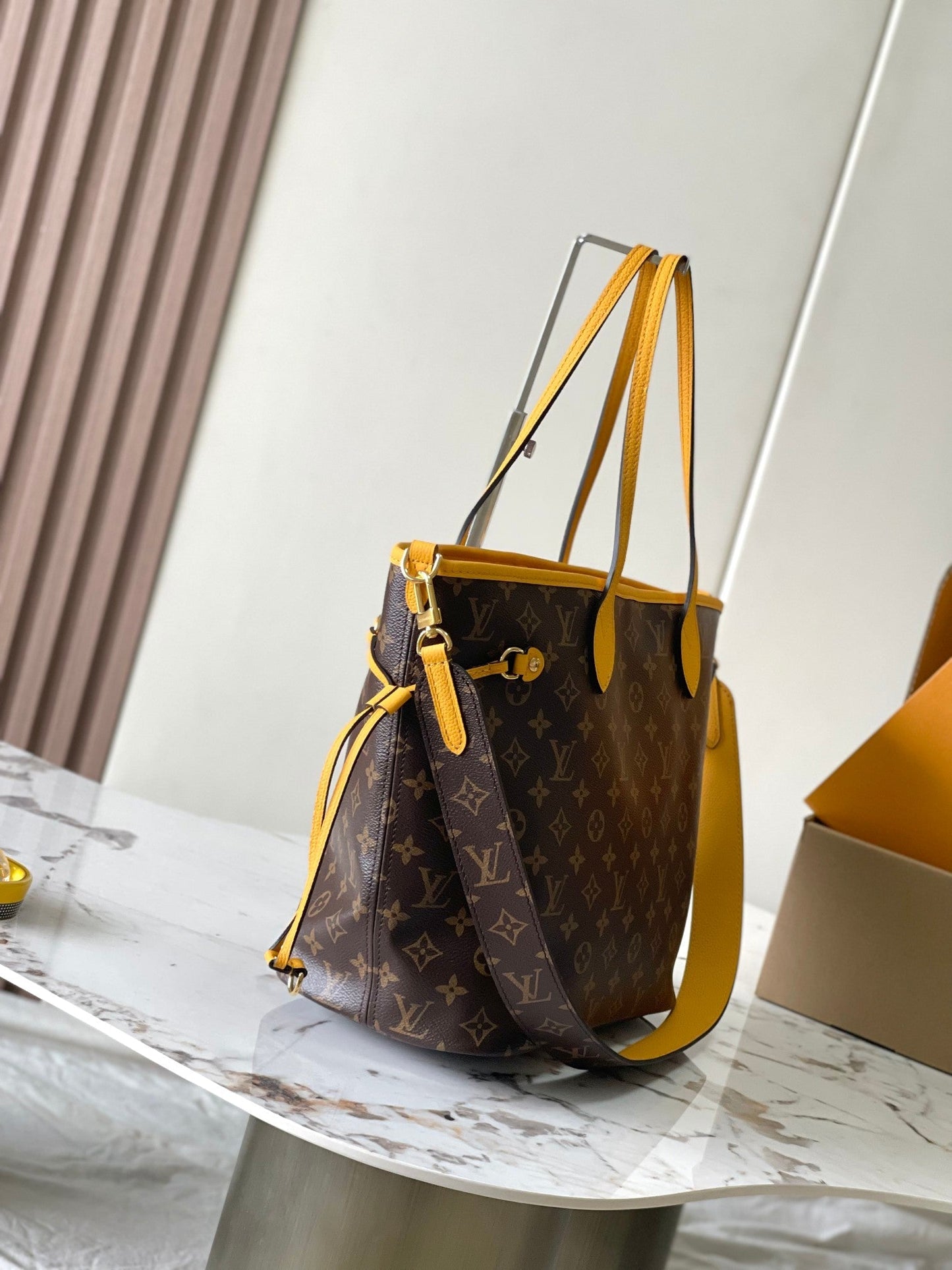 Reversible Neverfull MM 31 Inside Out Gold Handle