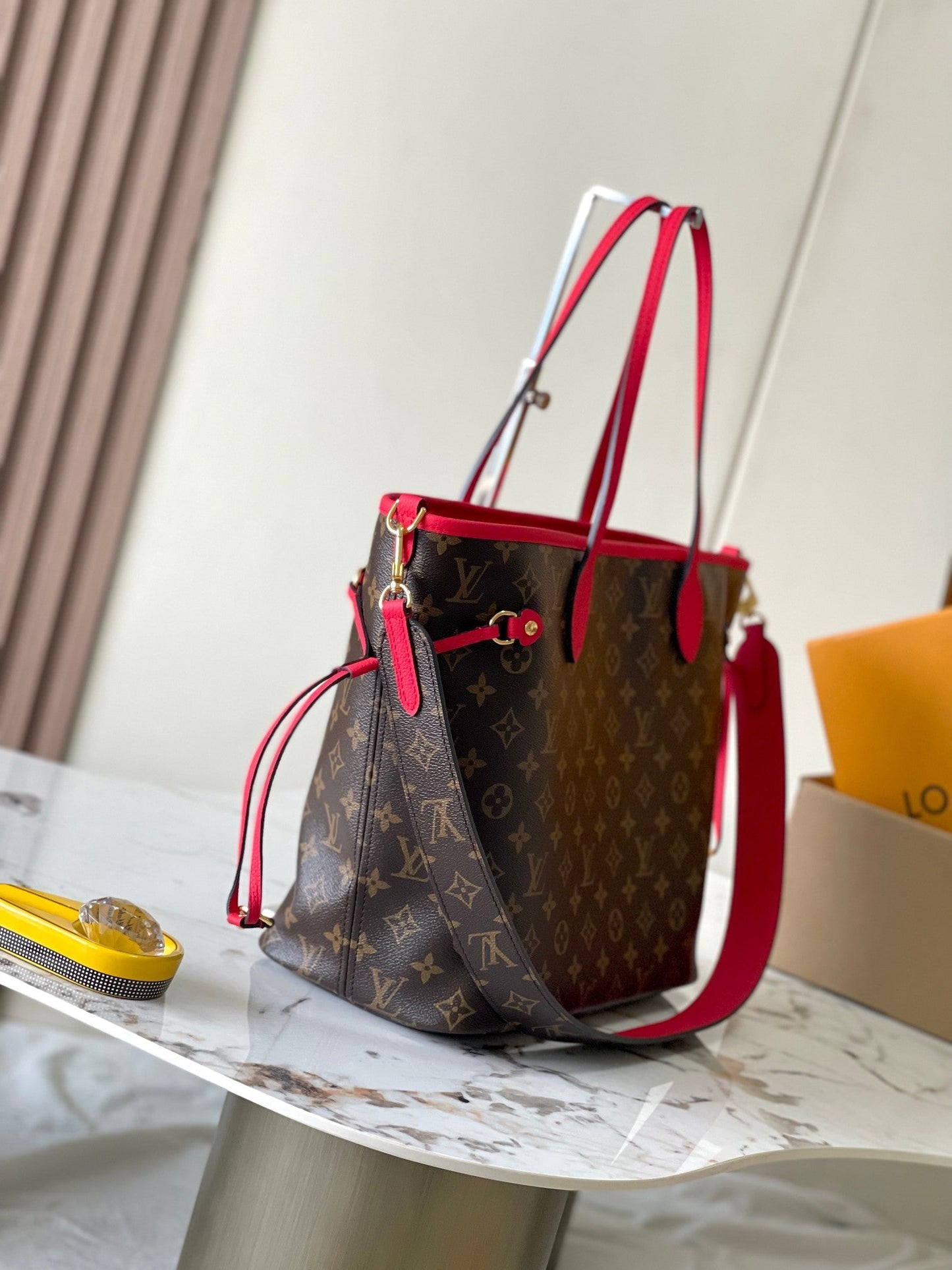 Reversible Neverfull MM 31 Inside Out Red Handle