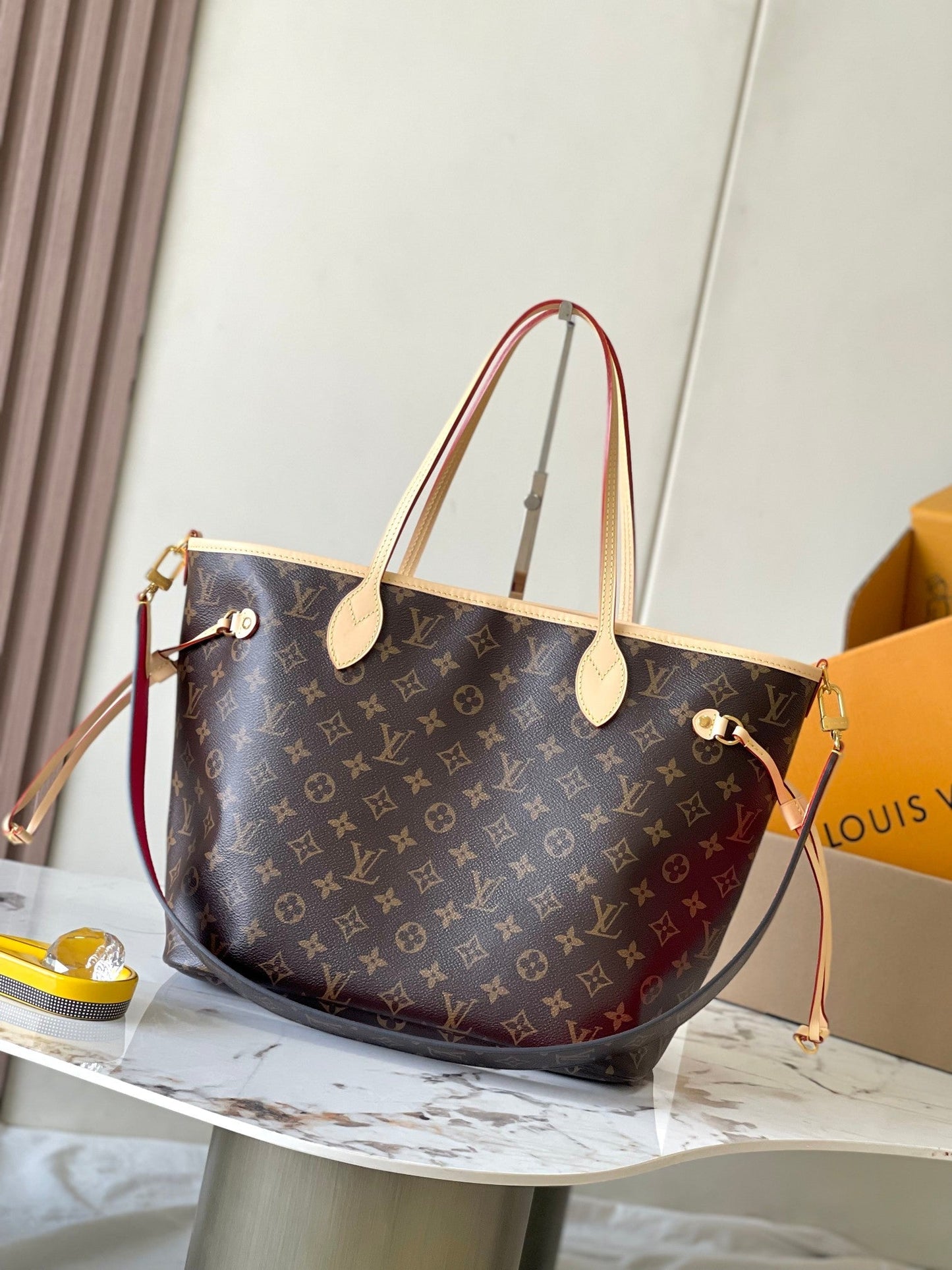 Reversible Neverfull MM 31 Inside Out Red