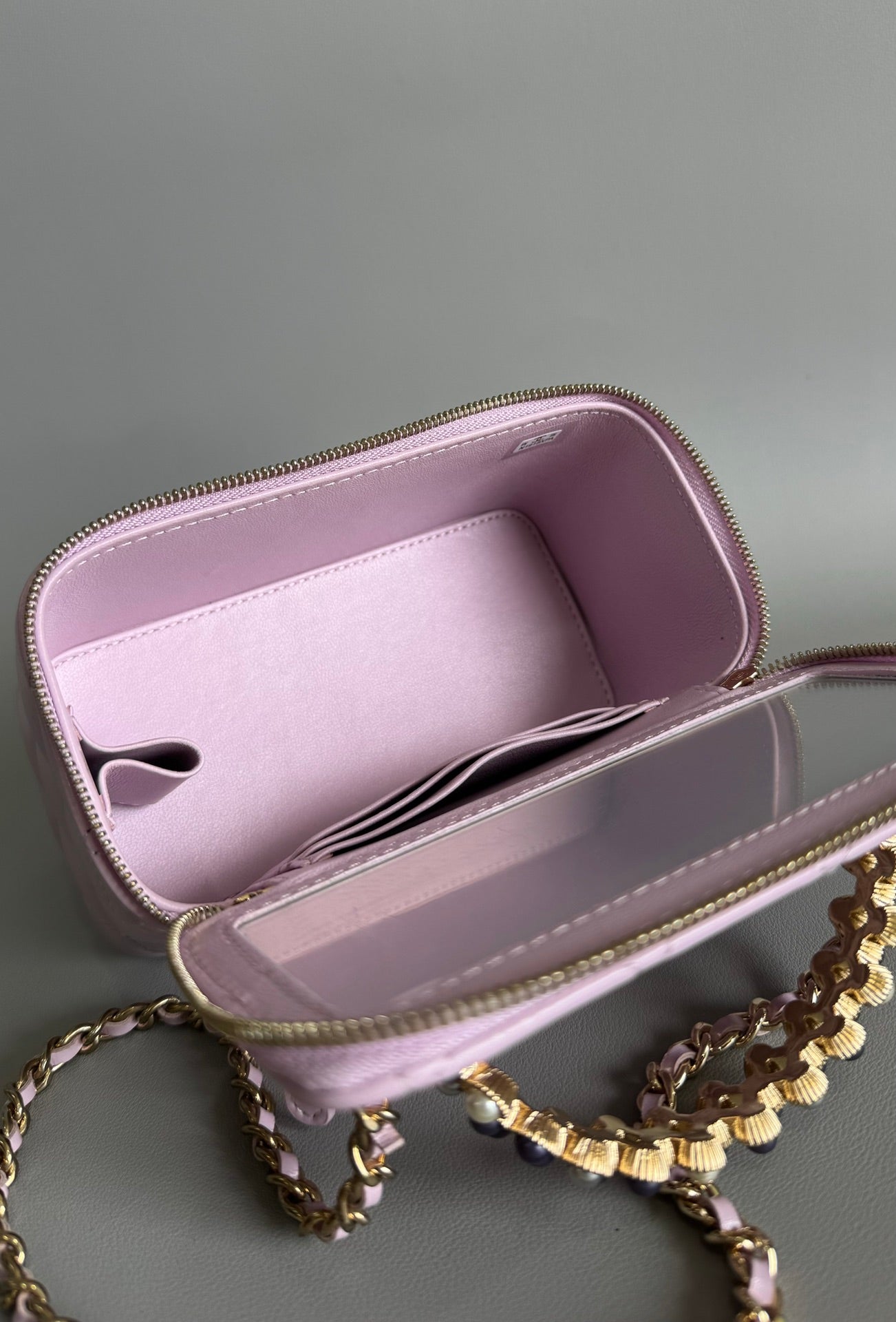 CC Vanity Case Pearl 17cm Cotton Candy Lambskin Gold hardware