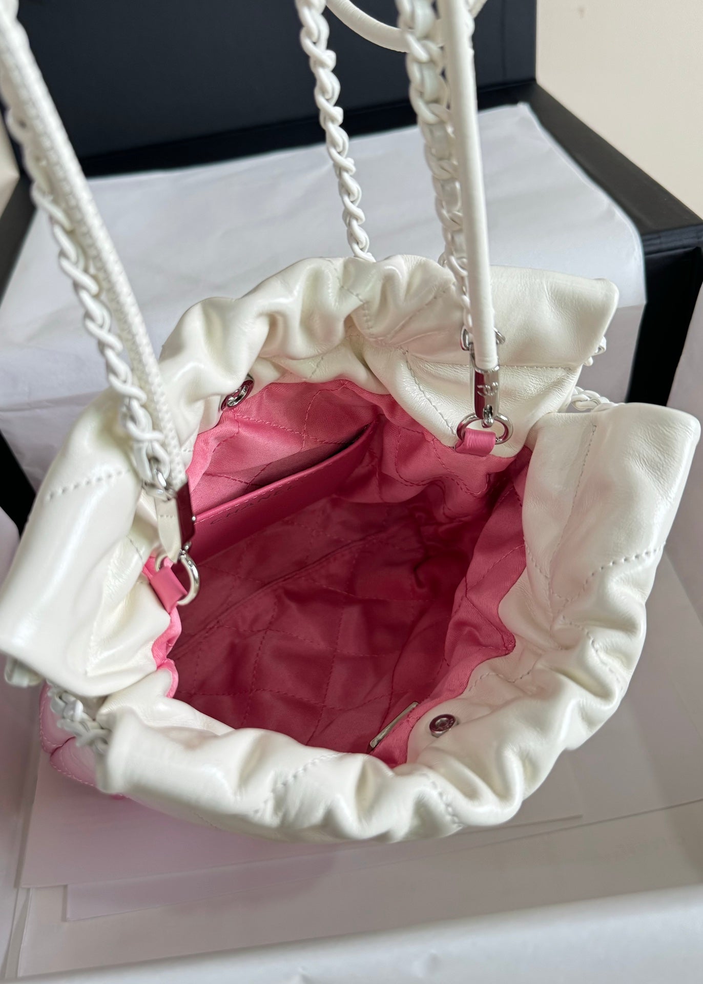 CC HOBO MINI 20CM PINK WHITE LAMBSKIN