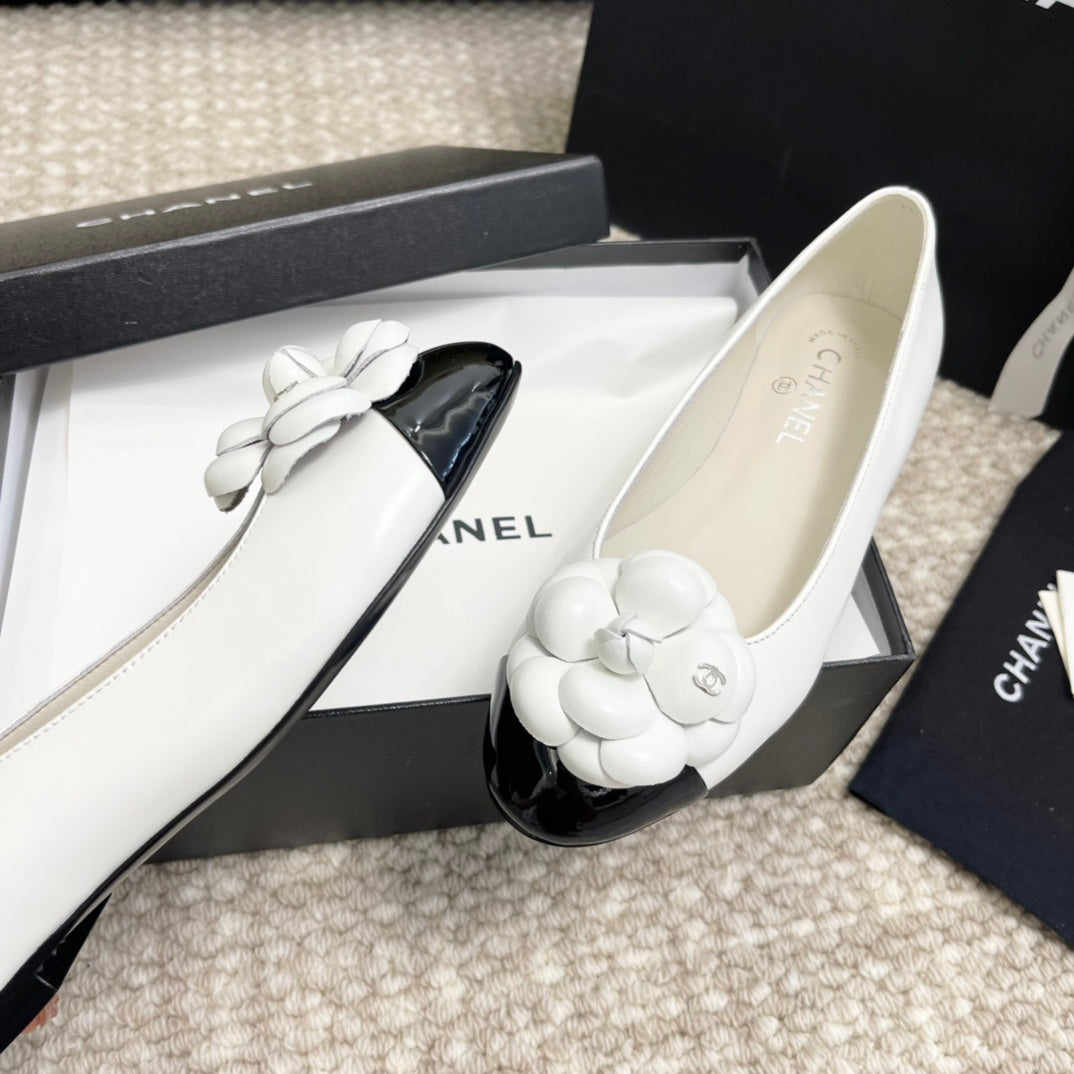 ballet flat flower white calfskin black patent calfskin