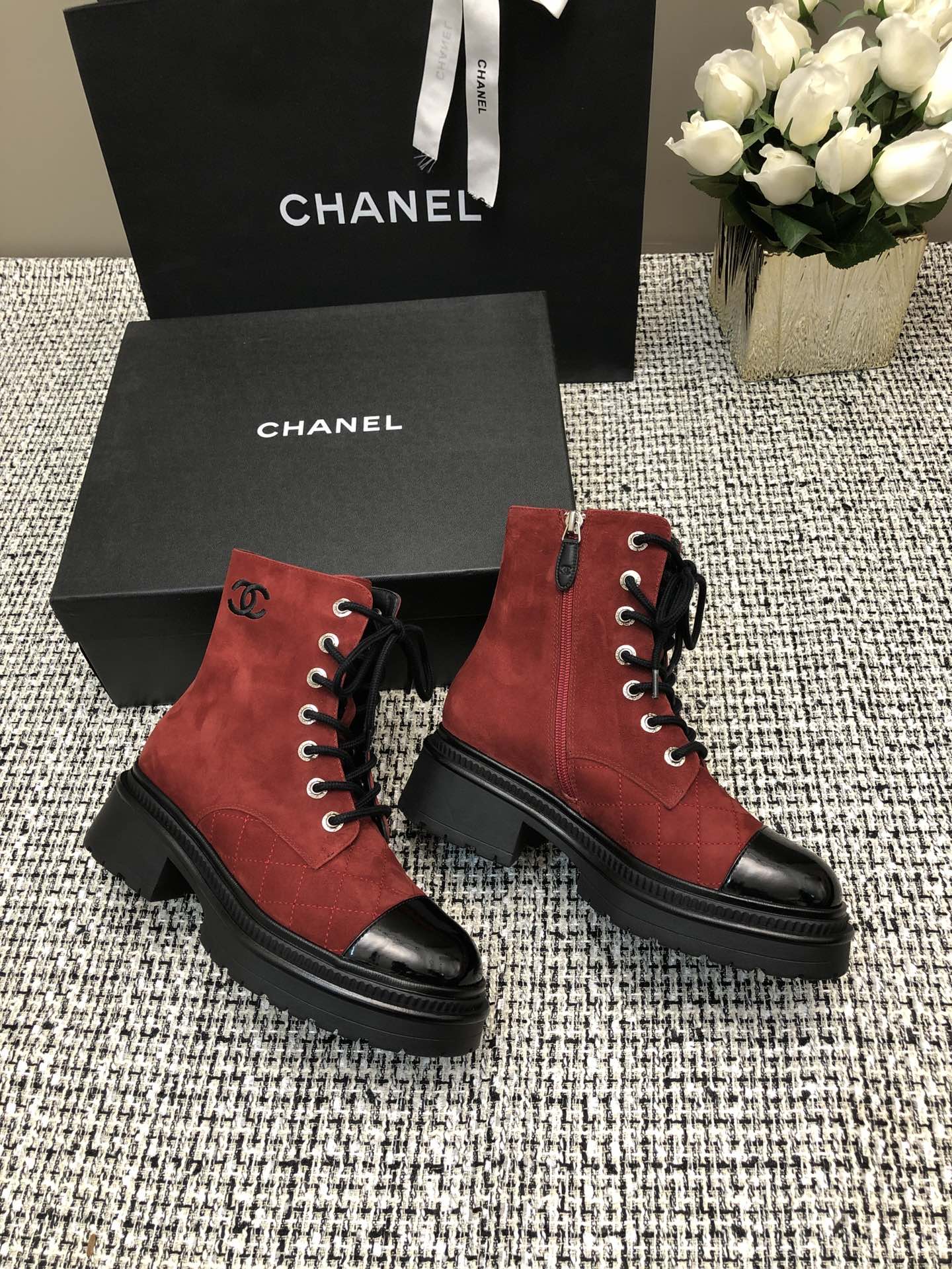 SHORT BOOTS GARNET RED MIX BLACK SUEDE LAMBSKIN