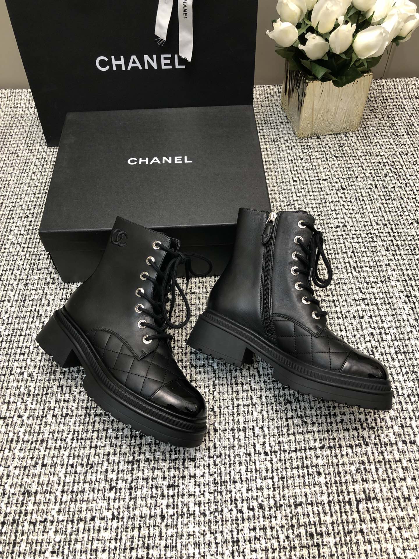 SHORT BOOTS BLACK LAMBSKIN