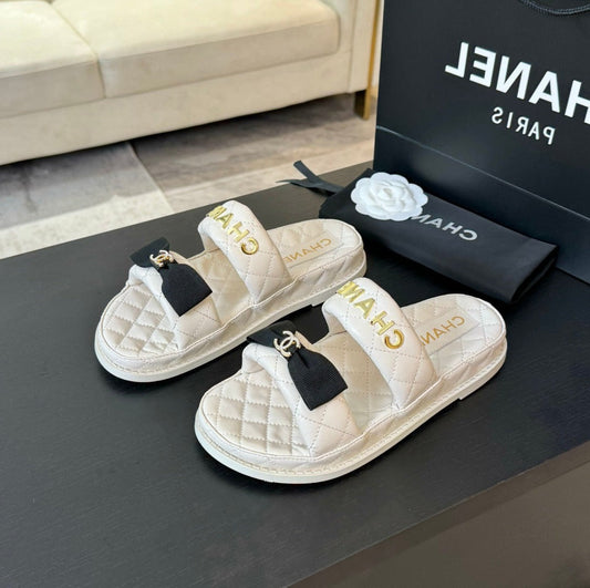 Mule Sandals Lambskin White Black